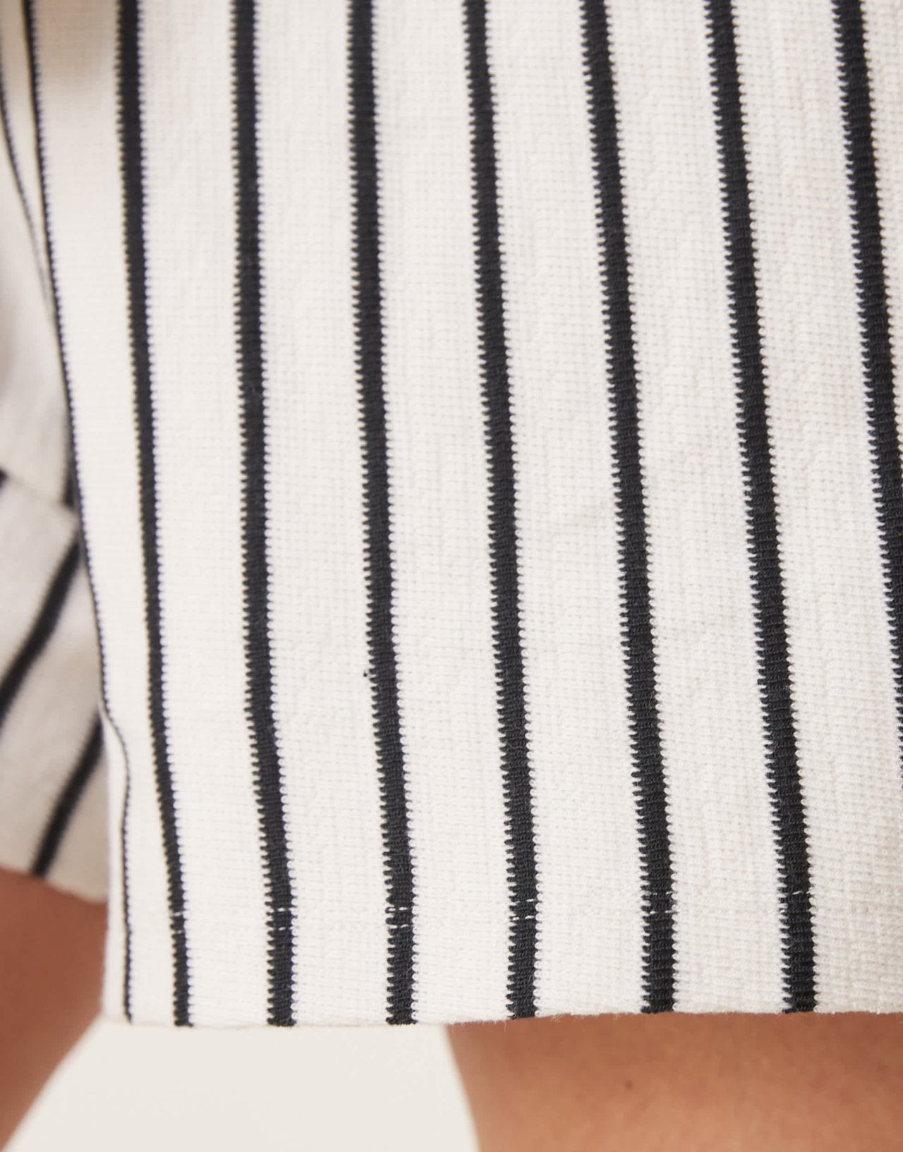 ASOS DESIGN Curve texture stripe short co - ord in cream and navy stripe - ASOS Sample Sale