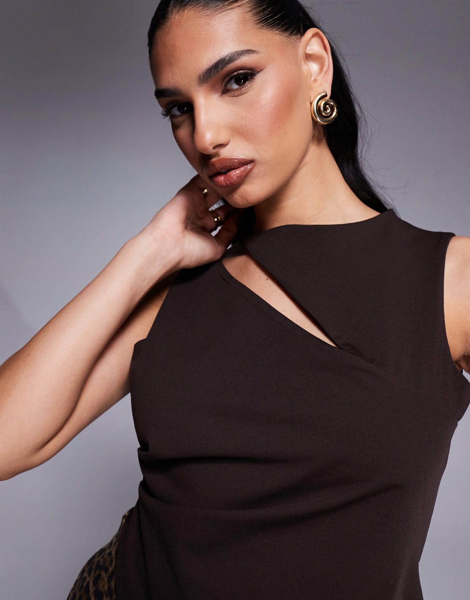 ASOS DESIGN cut out asymmetric hem structured top in chocolate - ASOS Sample Sale