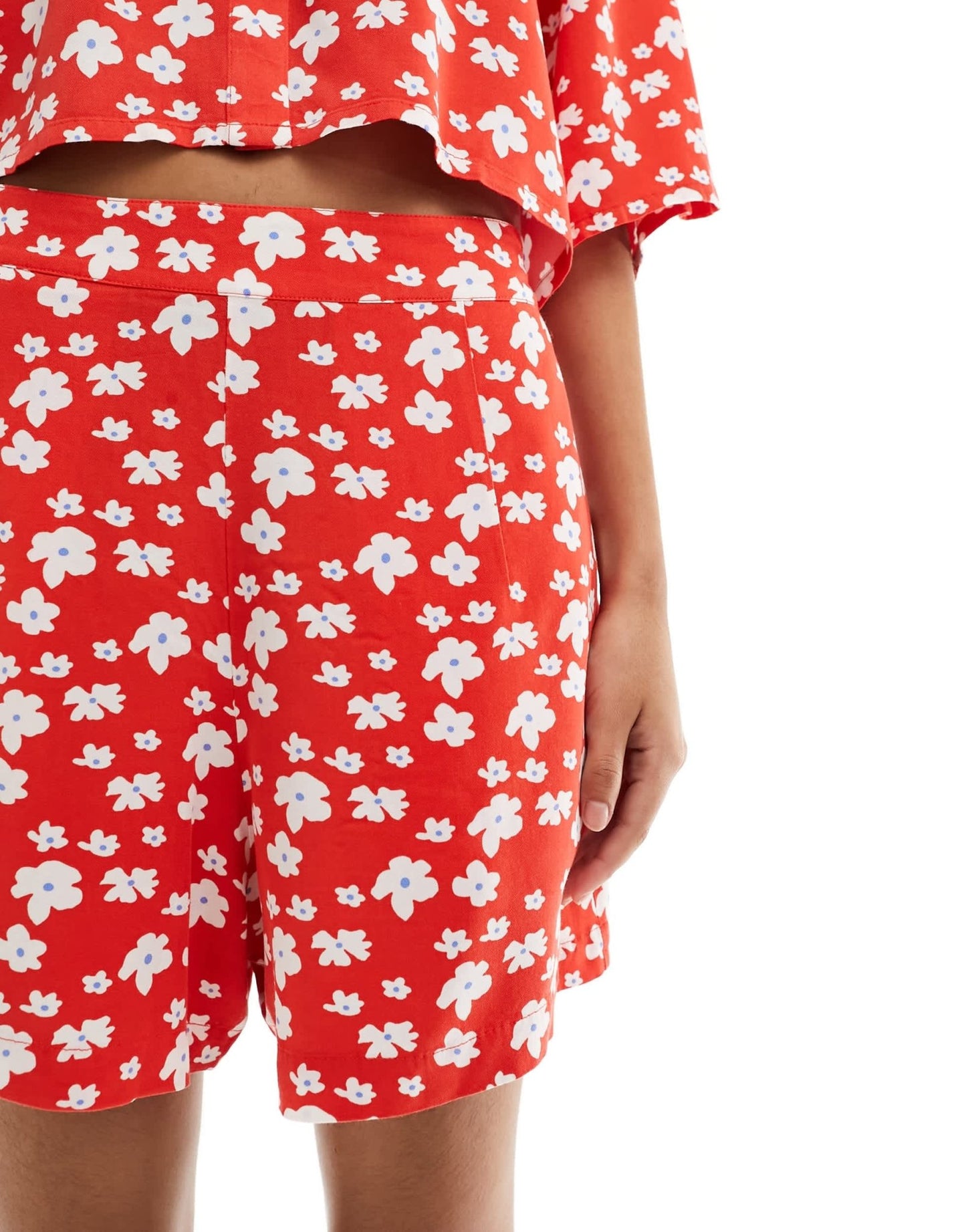 ASOS DESIGN flippy short in red floral print - ASOS Sample Sale