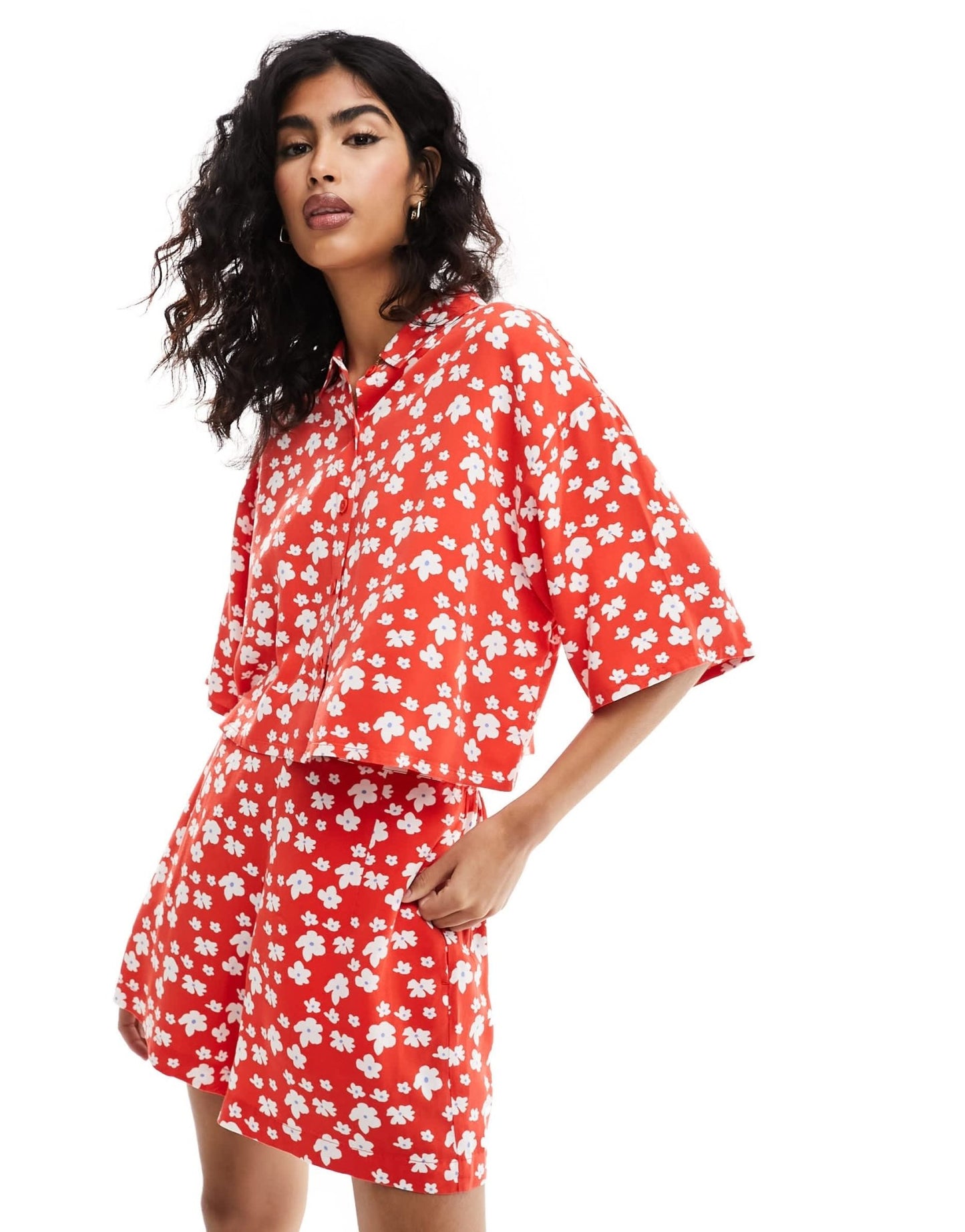 ASOS DESIGN flippy short in red floral print - ASOS Sample Sale