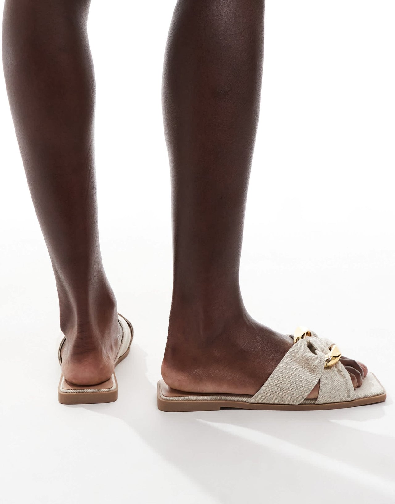 ASOS DESIGN Foxy hardware slider in natural - ASOS Sample Sale