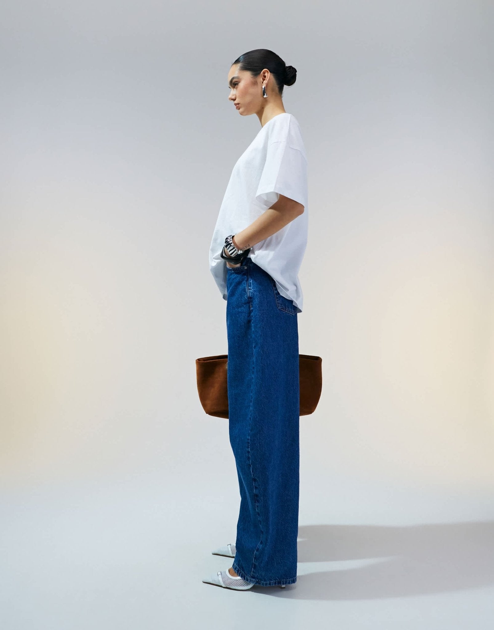 ASOS DESIGN high waisted barrel leg jeans in mid blue - ASOS Sample Sale