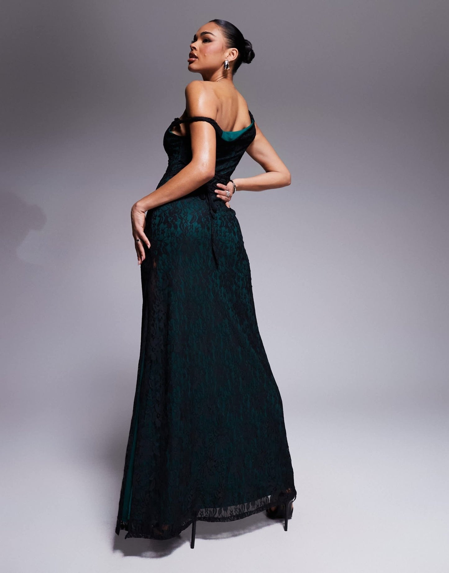 ASOS DESIGN lace twist shoulder maxi dress with lace up back detail and contrast lining in green - ASOS Sample Sale