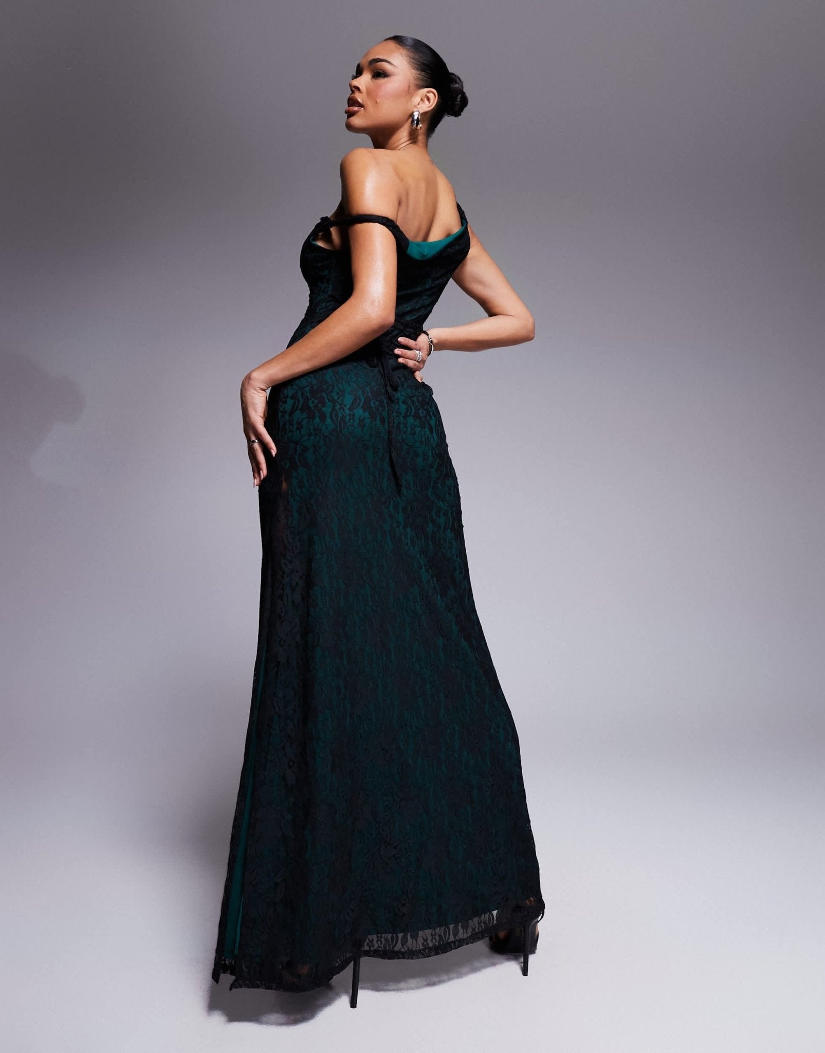 ASOS DESIGN lace twist shoulder maxi dress with lace up back detail and contrast lining in green - ASOS Sample Sale