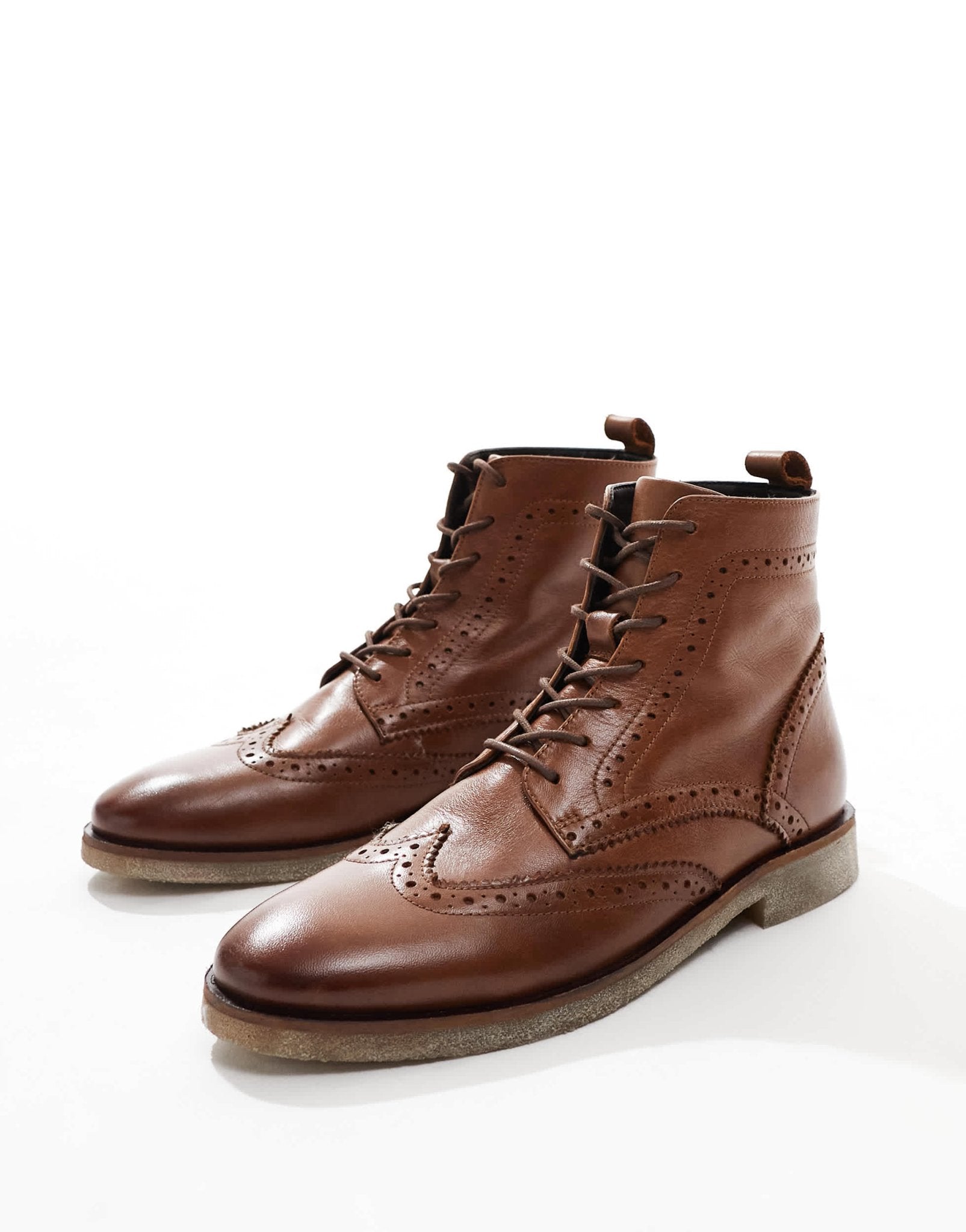 ASOS DESIGN lace up brogue boots in tan leather with natural sole - ASOS Sample Sale