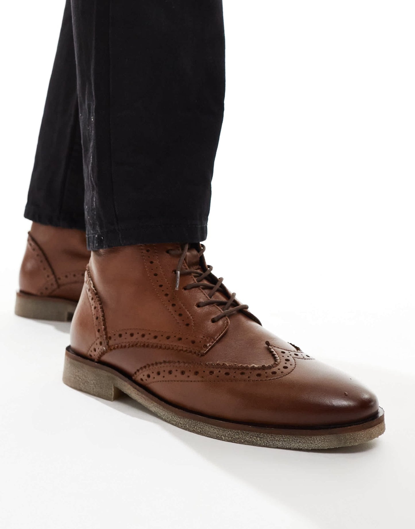 ASOS DESIGN lace up brogue boots in tan leather with natural sole - ASOS Sample Sale