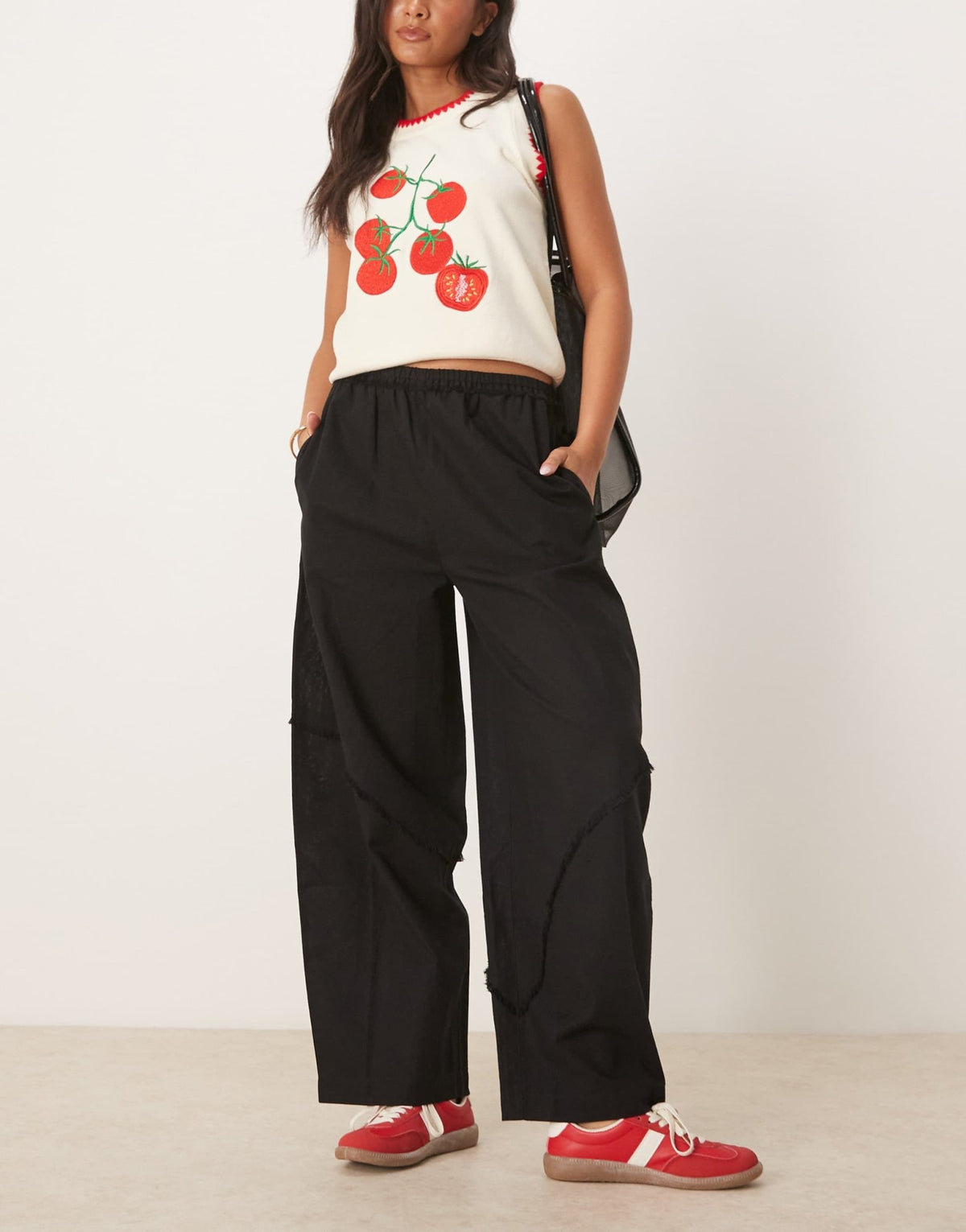 ASOS DESIGN linen blend pull on barrel leg trousers with raw seam detail in black - ASOS Sample Sale