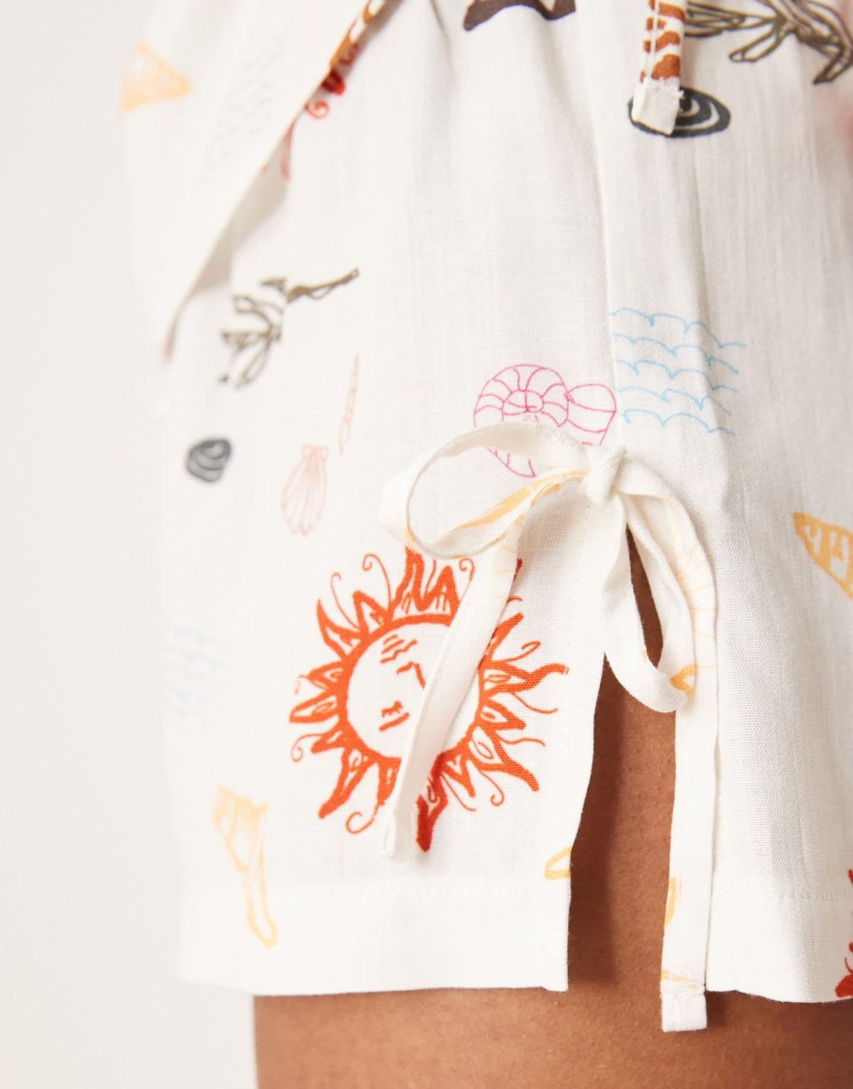 ASOS DESIGN linen blend tie side shorts in holiday print co ord - ASOS Sample Sale