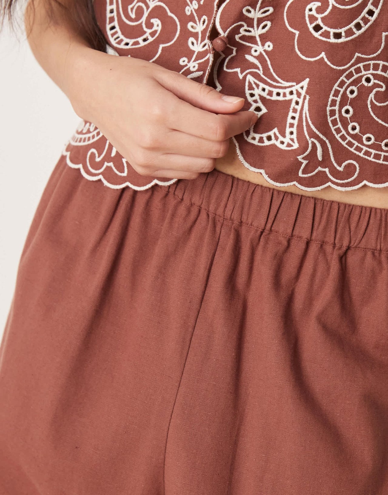 ASOS DESIGN linen blend wide leg scallop edge embroidered trousers co-ord in mocha - ASOS Sample Sale