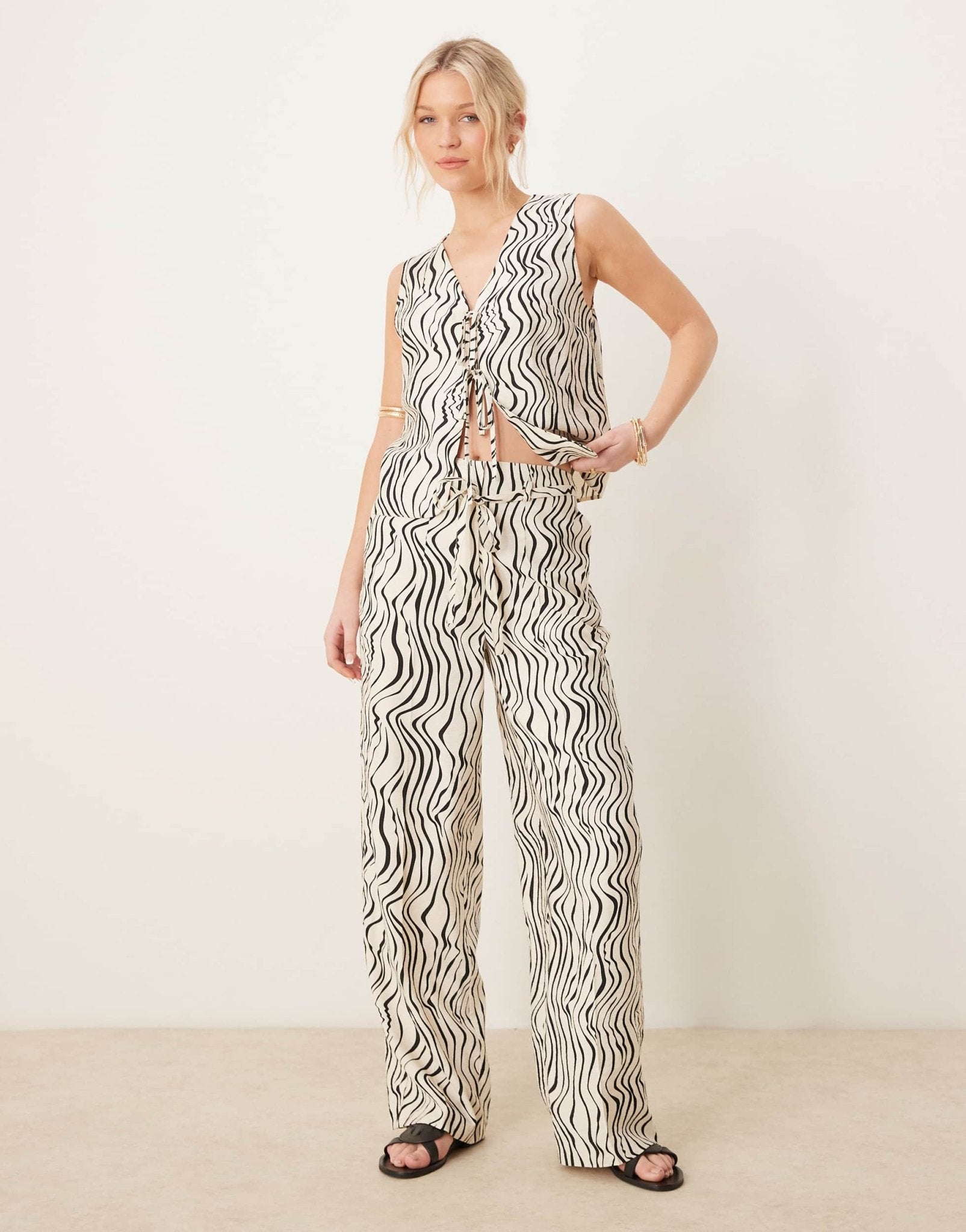 ASOS DESIGN linen look zebra squiggly print tie front top co - ord - ASOS Sample Sale