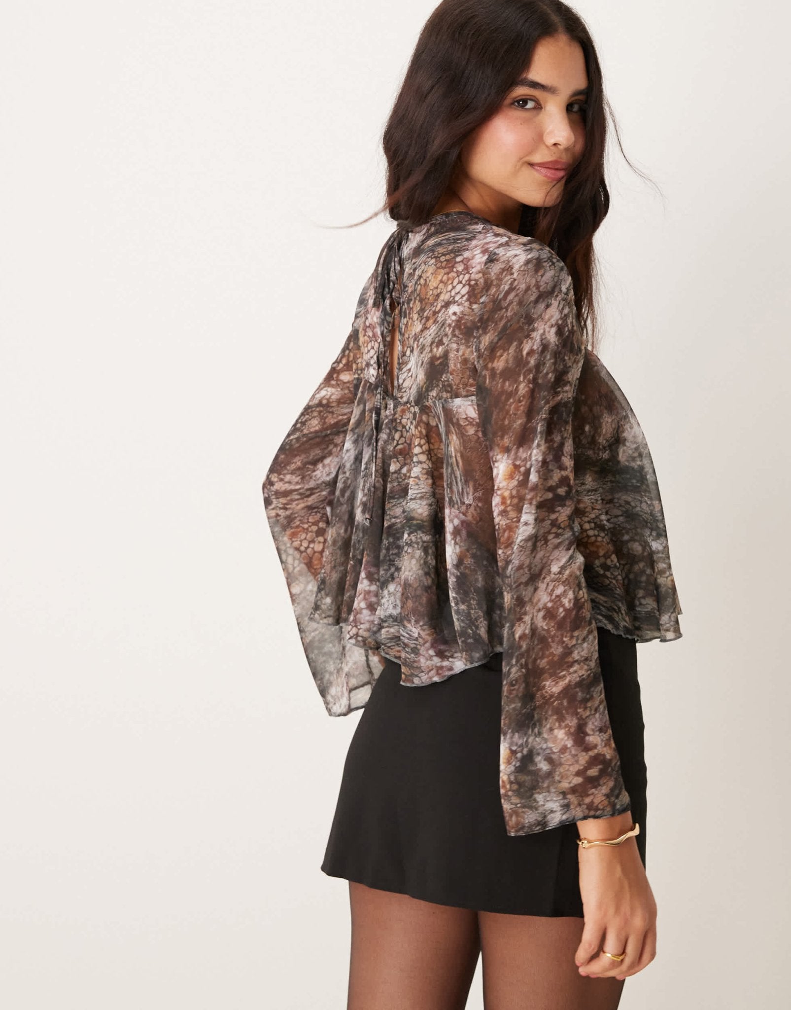 ASOS DESIGN long sleeve godet top in blurred abstract print – ASOS ...