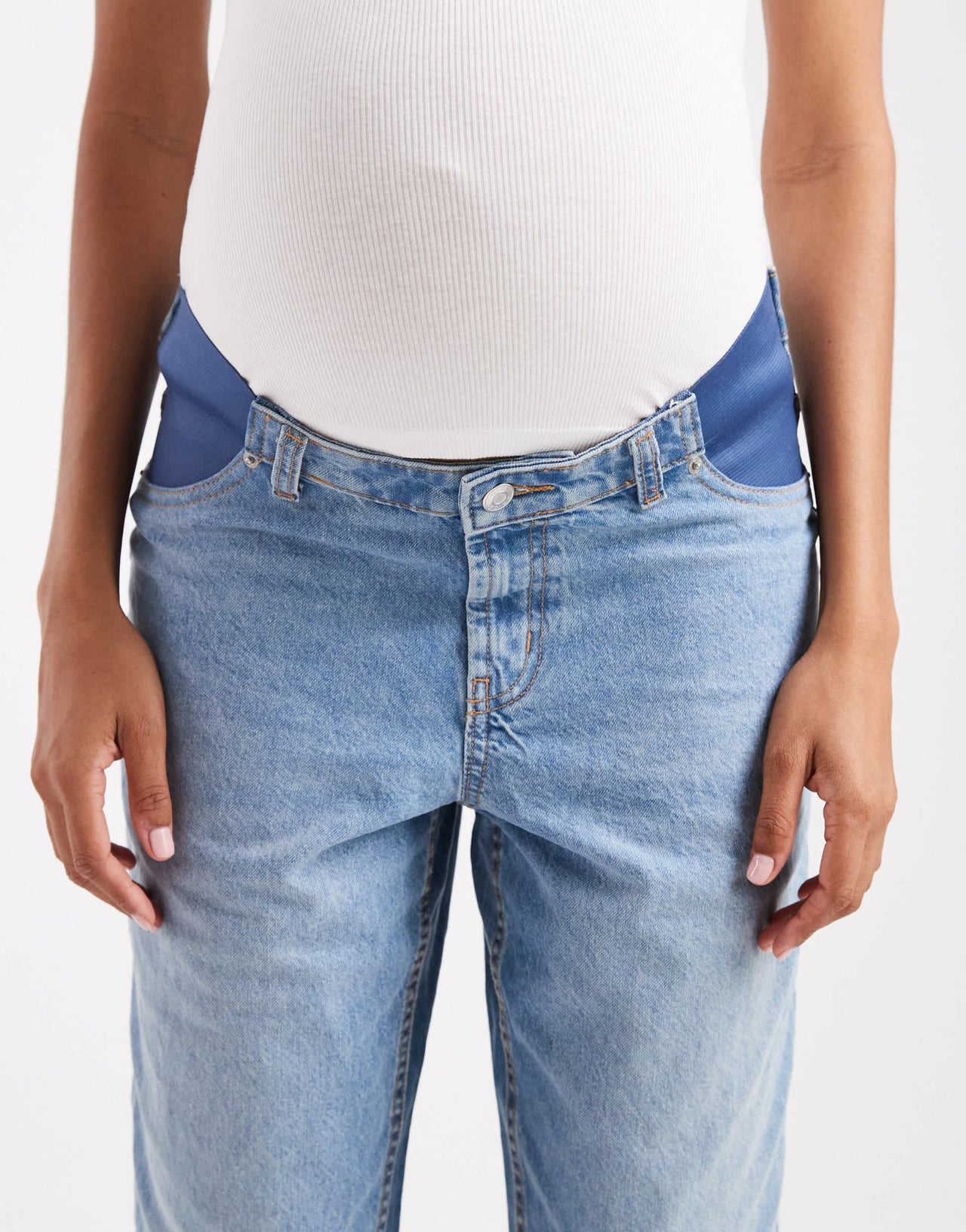 ASOS DESIGN Maternity high rise relaxed mom jeans in pale wash - ASOS Sample Sale