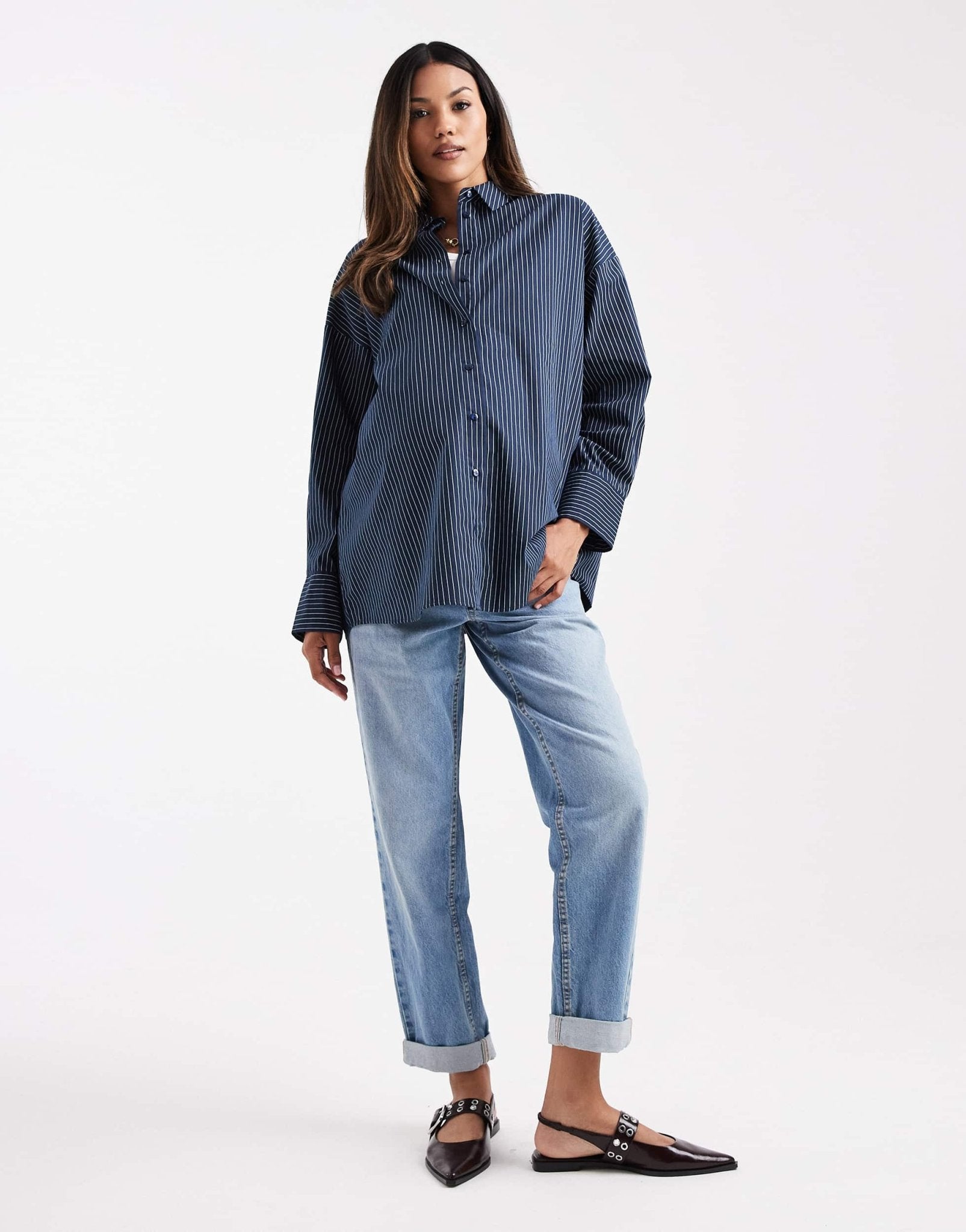 ASOS DESIGN Maternity high rise relaxed mom jeans in pale wash - ASOS Sample Sale