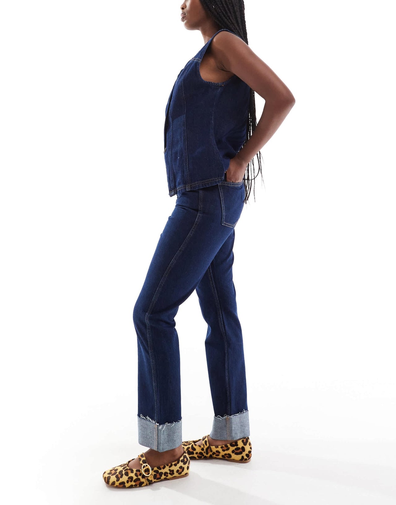 ASOS DESIGN mid rise straight jean with turn up in rinse wash - ASOS Sample Sale