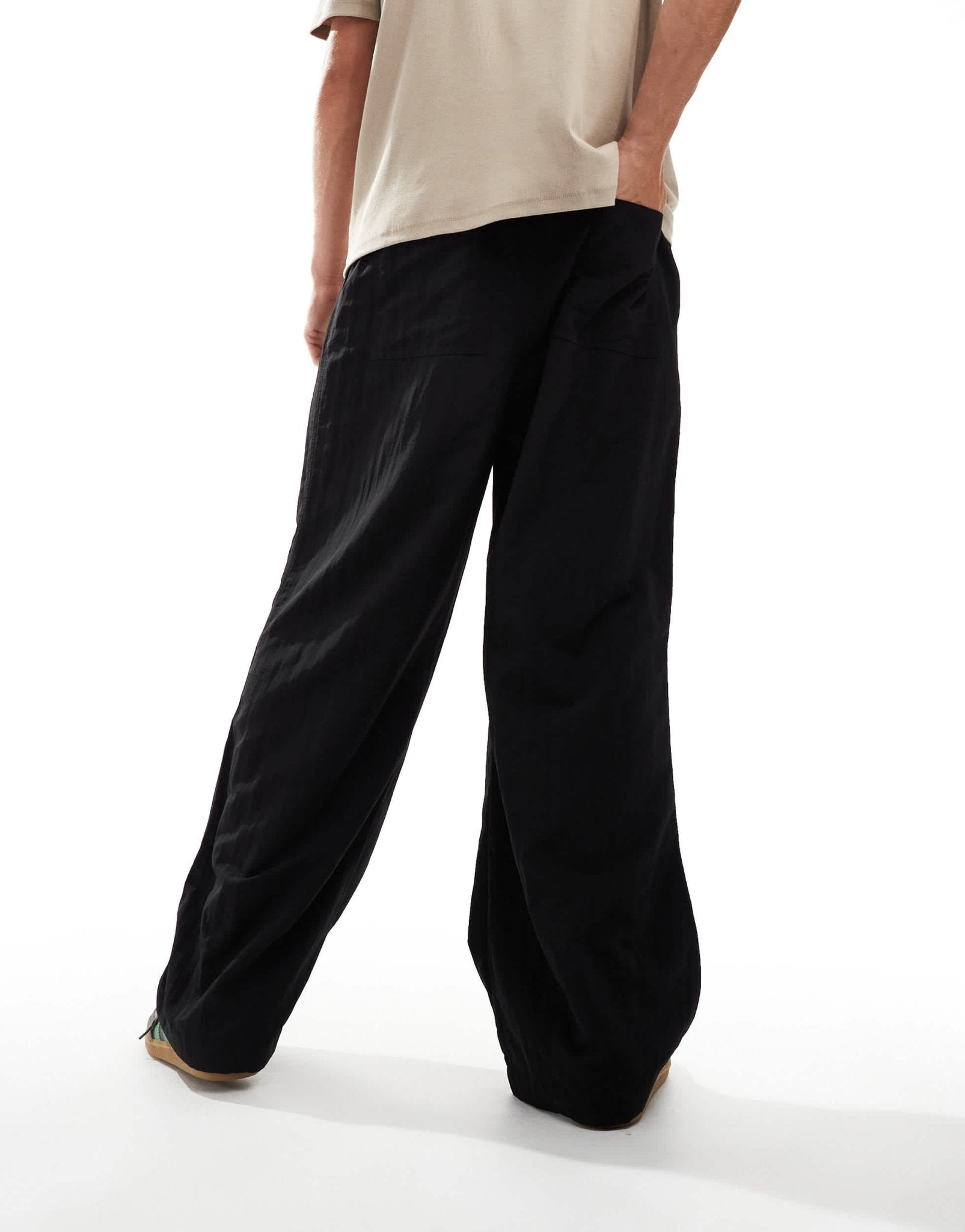 ASOS DESIGN oversized baggy chinos with pleats in black - ASOS Sample Sale