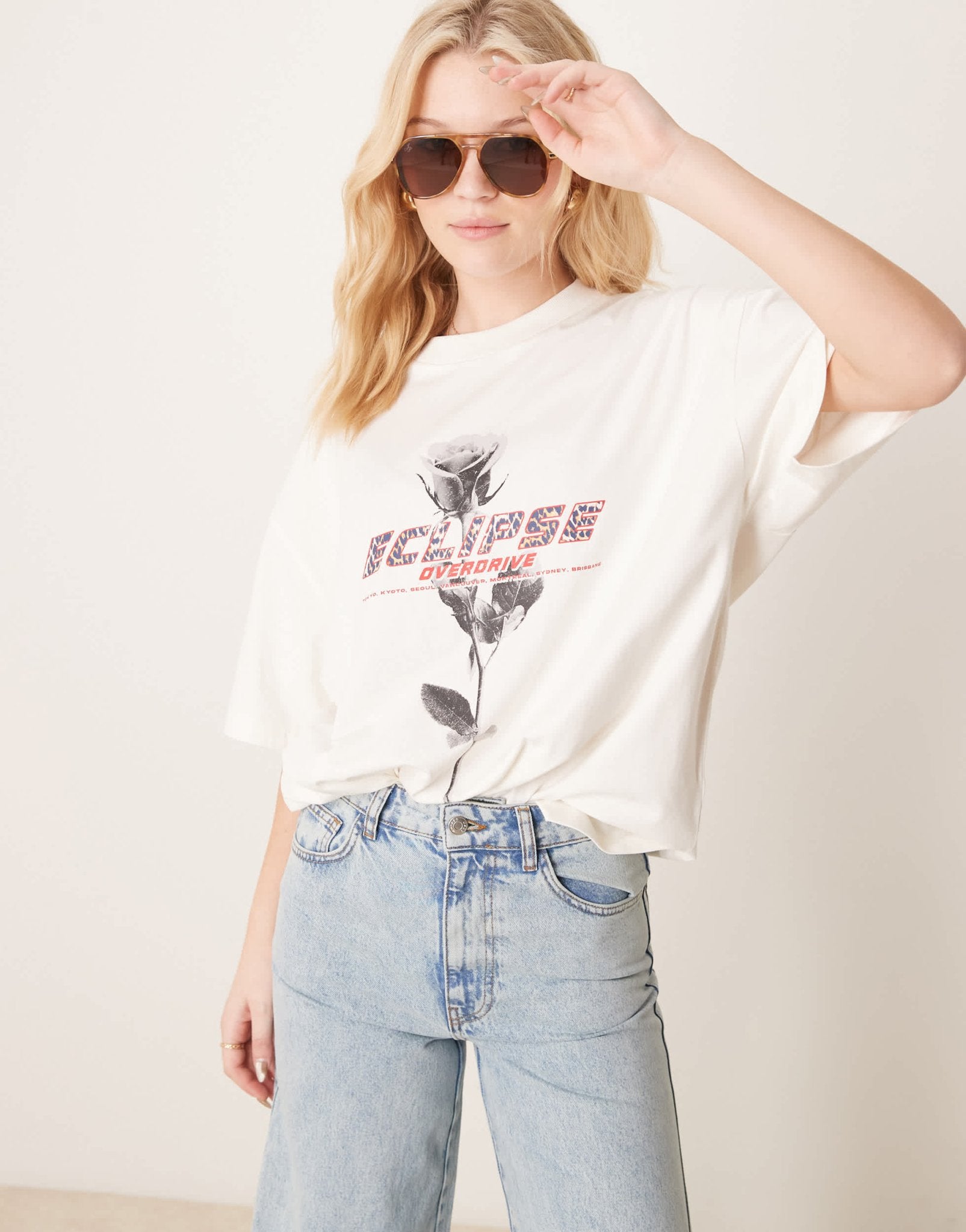 ASOS DESIGN oversized t-shirt with rose graphic - ASOS Sample Sale