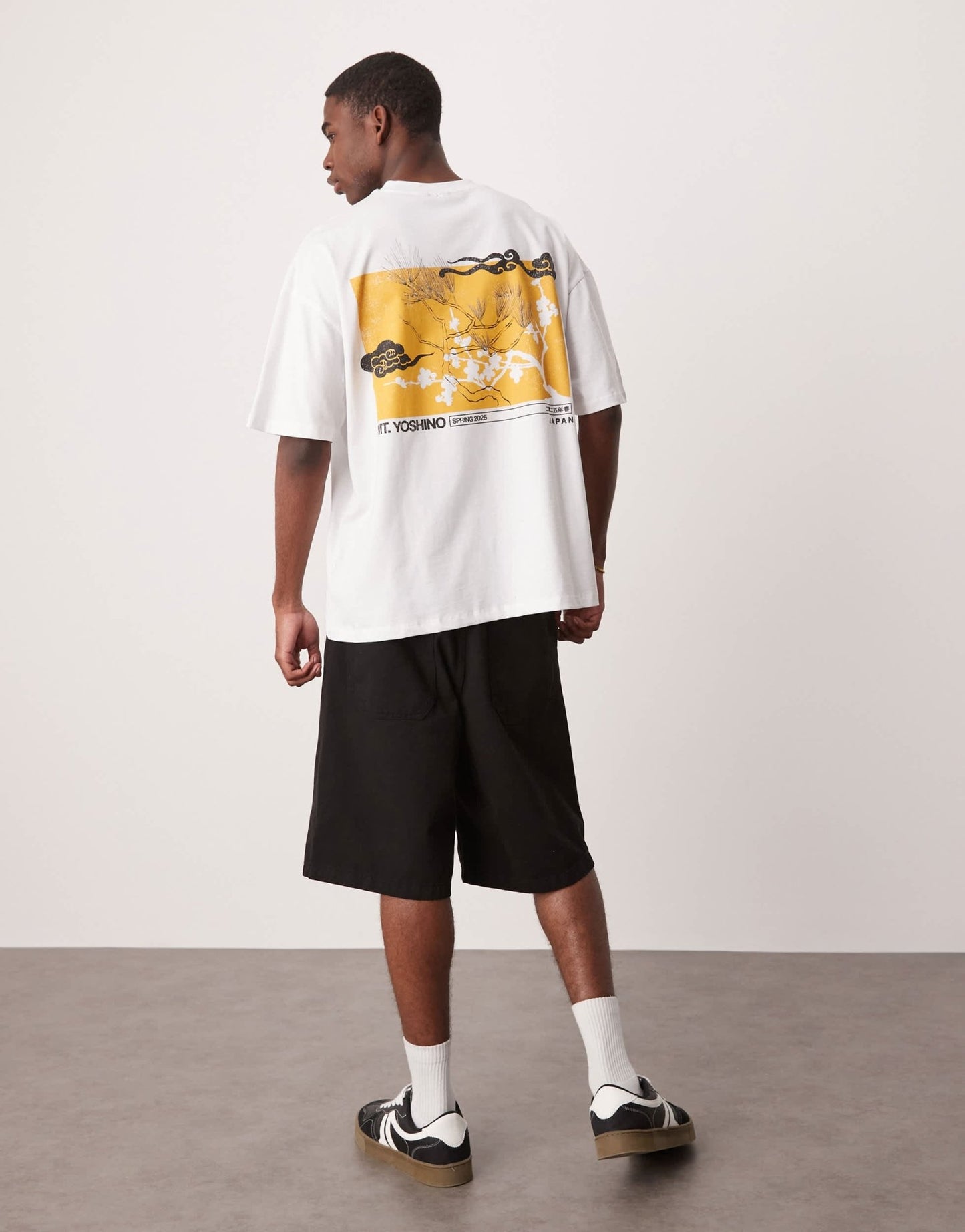 ASOS DESIGN oversized t-shirt with souvenir graphic in white - ASOS Sample Sale