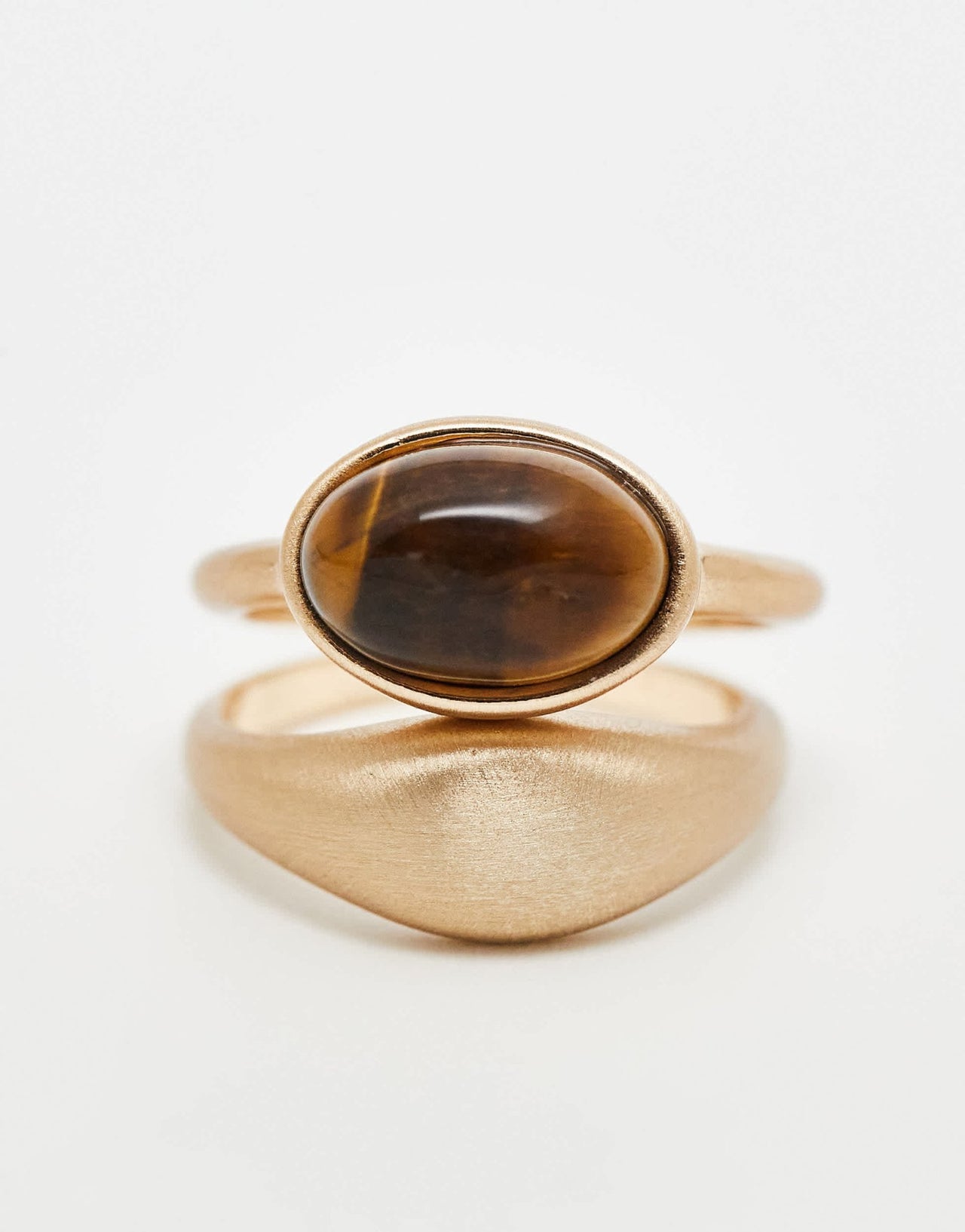 ASOS DESIGN pack of 2 stone set rings with real tigers eye in brushed gold tone - ASOS Sample Sale