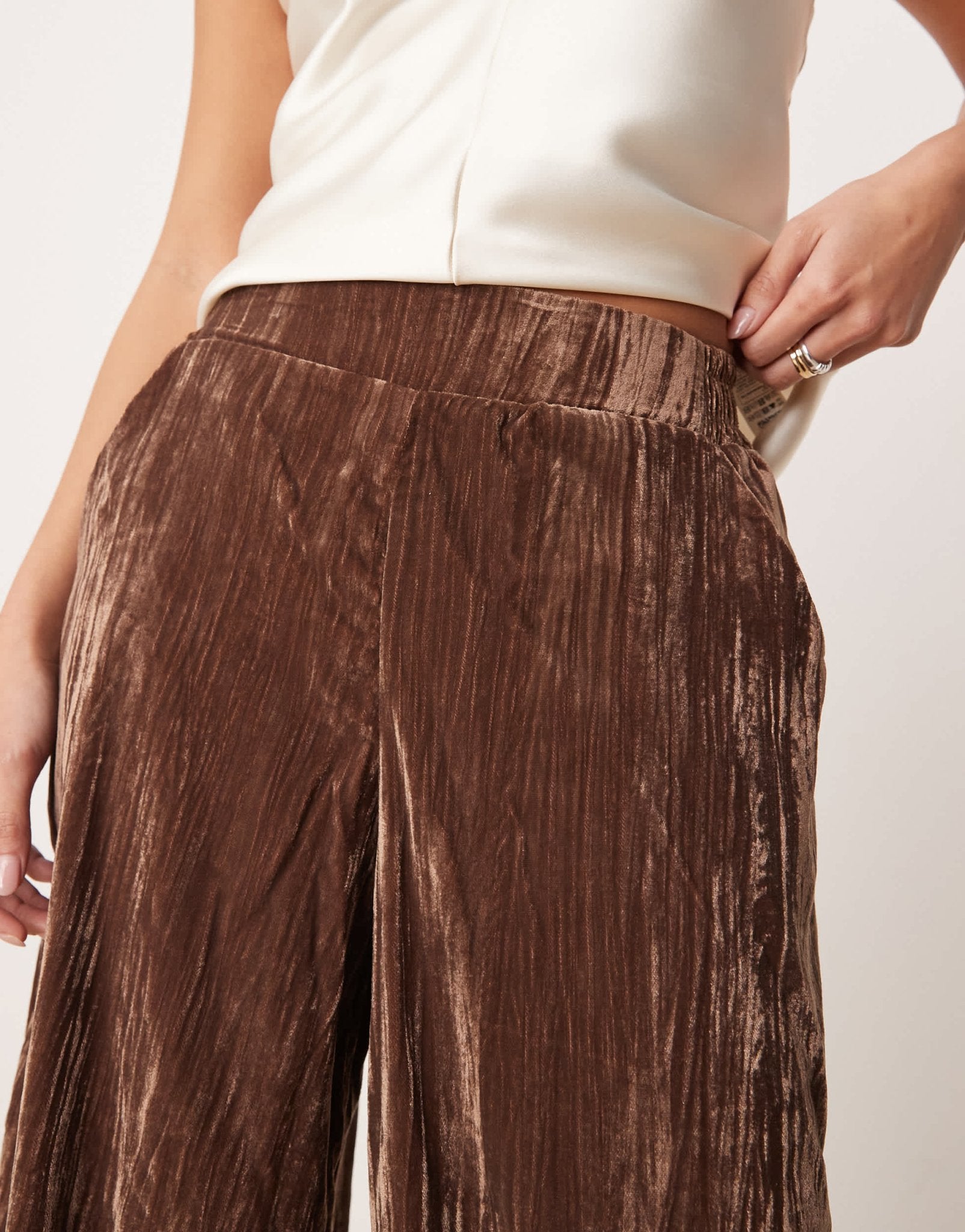 ASOS DESIGN Petite crinkle velvet pull on trousers in chocolate - ASOS Sample Sale