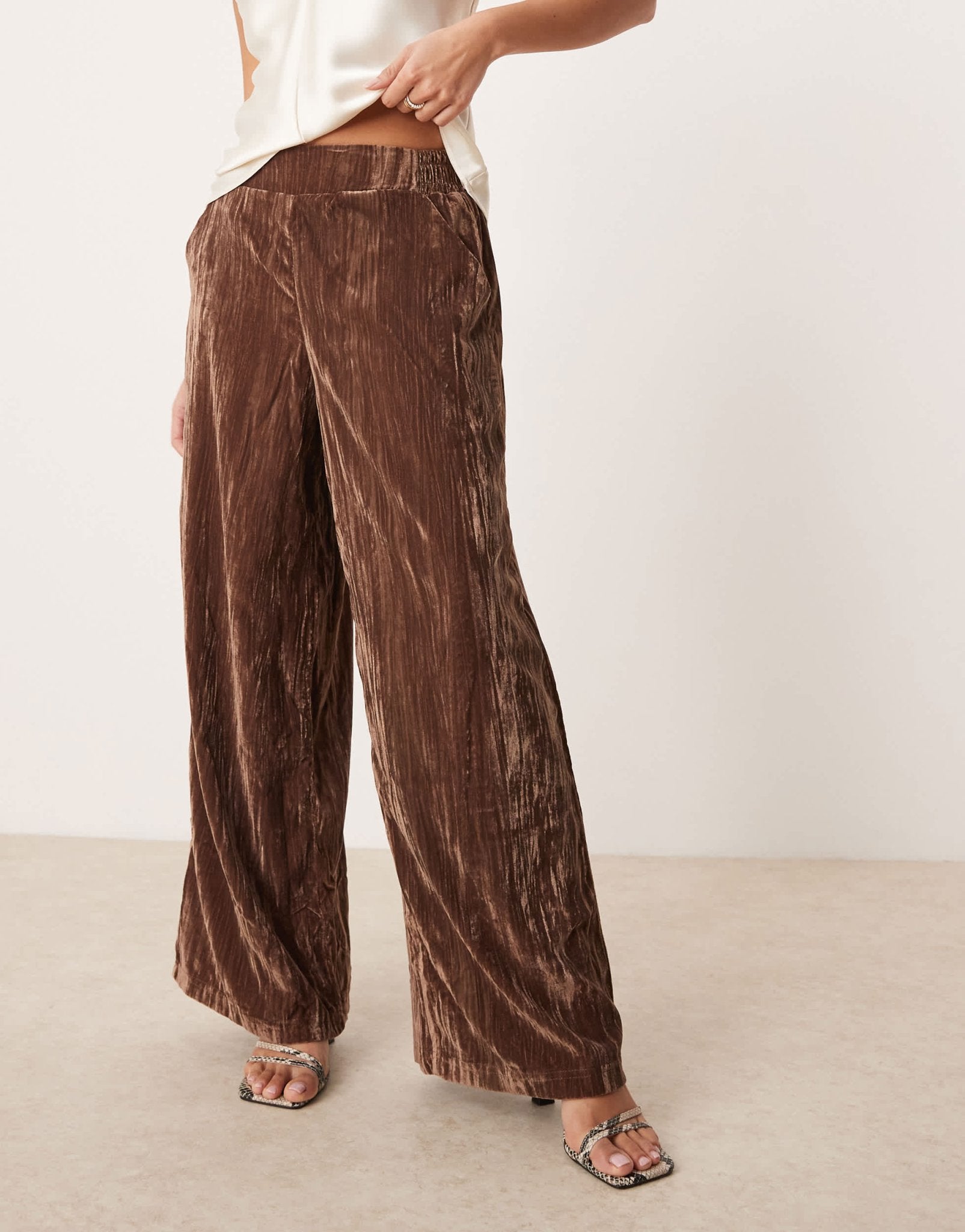 ASOS DESIGN Petite crinkle velvet pull on trousers in chocolate - ASOS Sample Sale