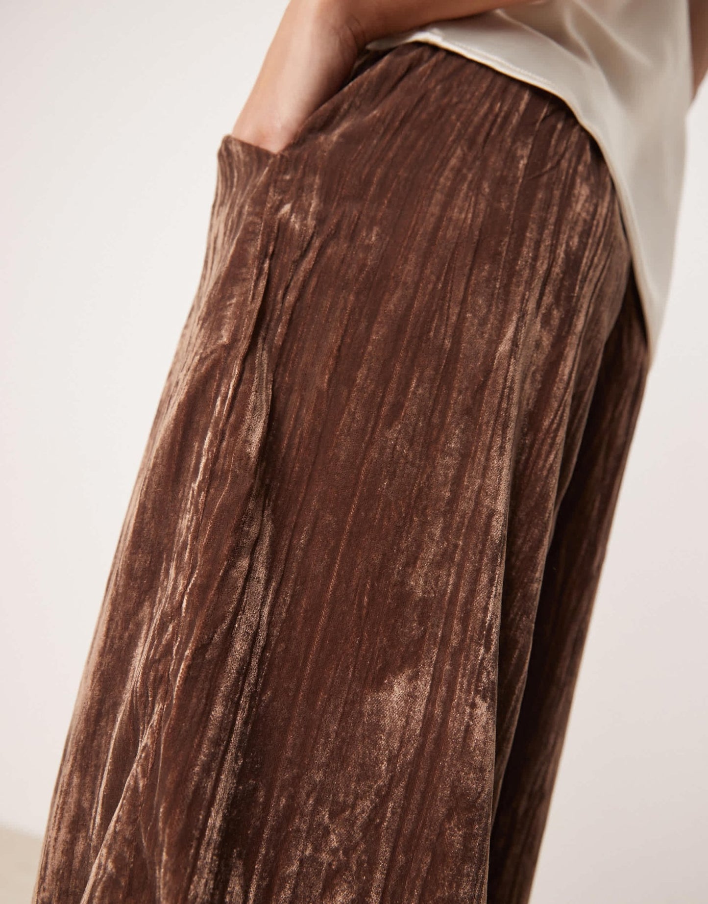 ASOS DESIGN Petite crinkle velvet pull on trousers in chocolate - ASOS Sample Sale