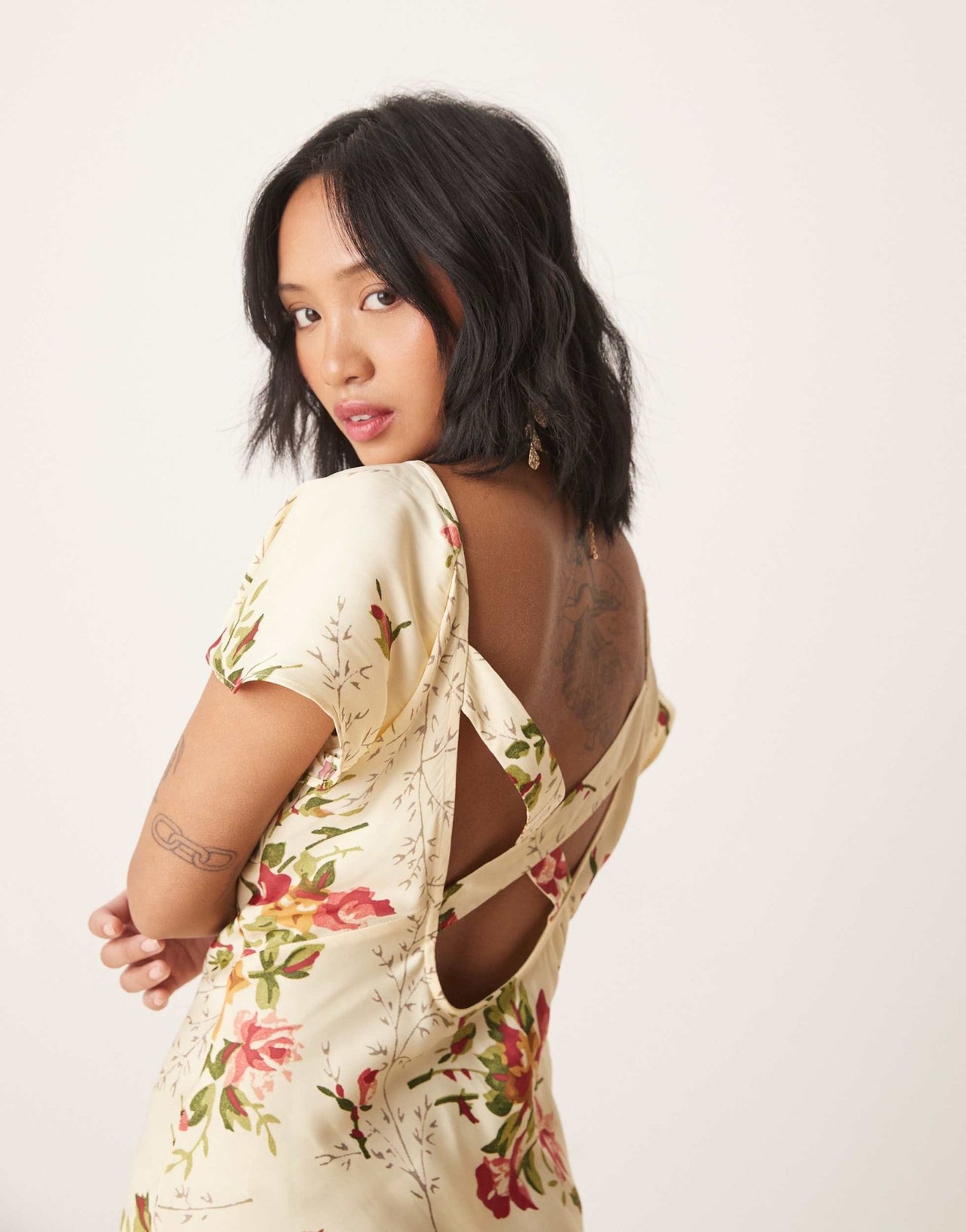 ASOS DESIGN Petite flutter sleeve mini dress in floral print - ASOS Sample Sale