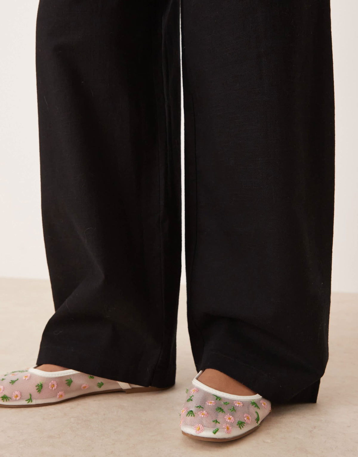 ASOS DESIGN Petite linen look pull on trousers in black - ASOS Sample Sale