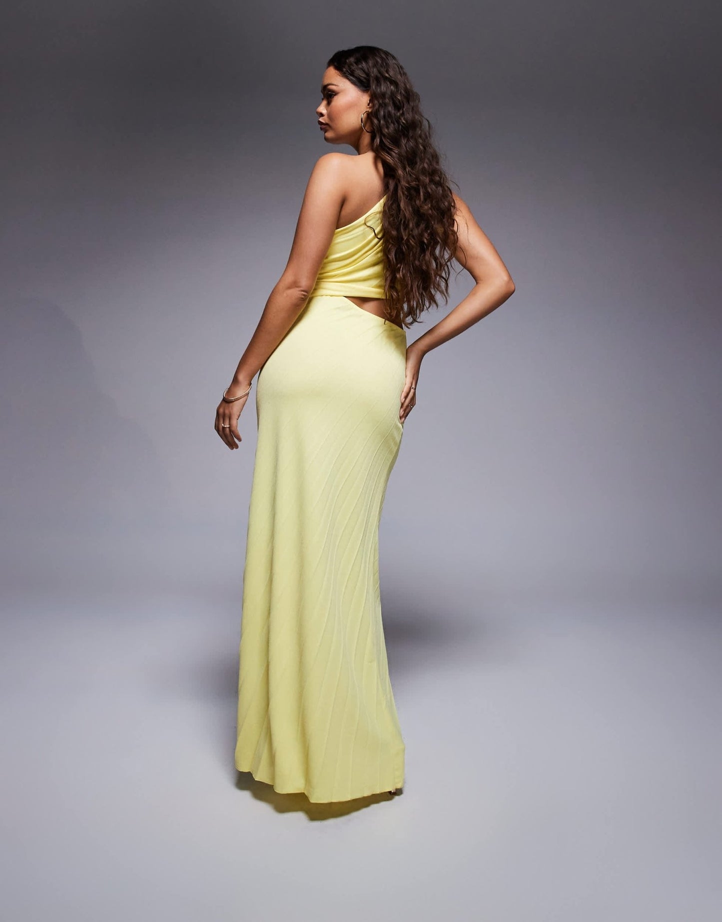 ASOS DESIGN Petite pleated maxi dress with asymmetric one shoulder and twist skirt in buttermilk - ASOS Sample Sale