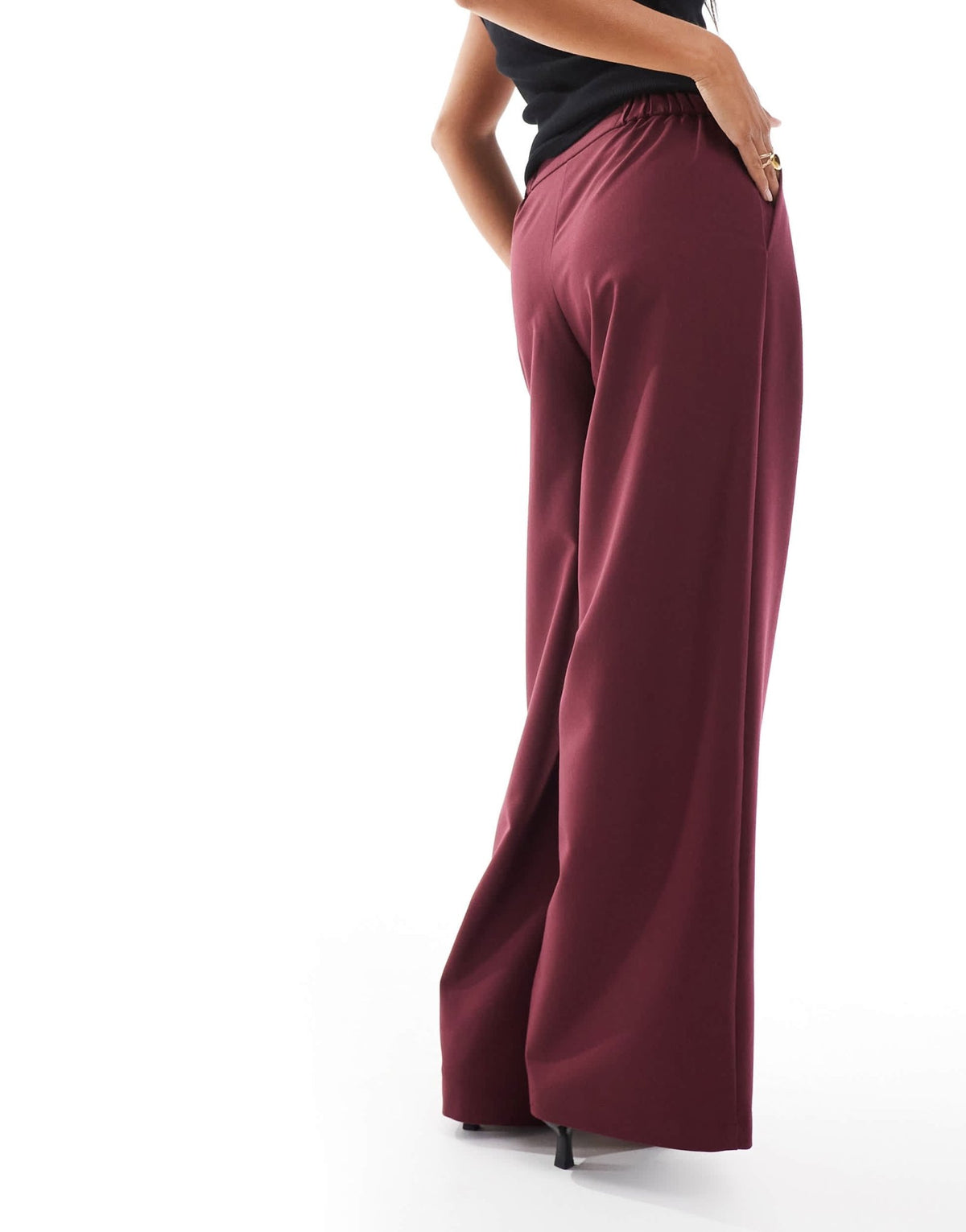 ASOS DESIGN Petite tailored relaxed straight leg trousers in dark cherry - ASOS Sample Sale