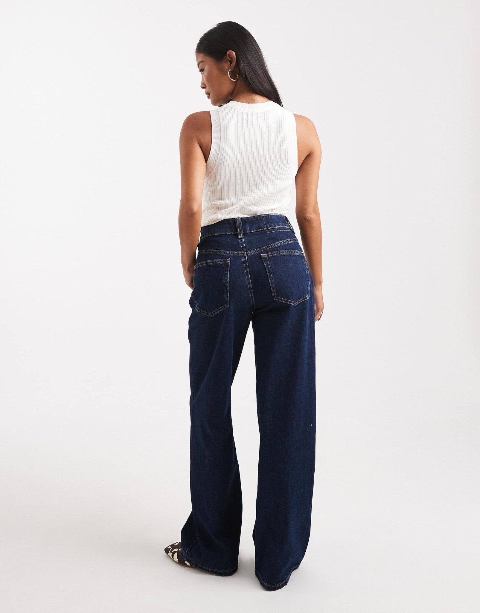 ASOS DESIGN Petite wide leg dad jean in rinse – ASOS Sample Sale