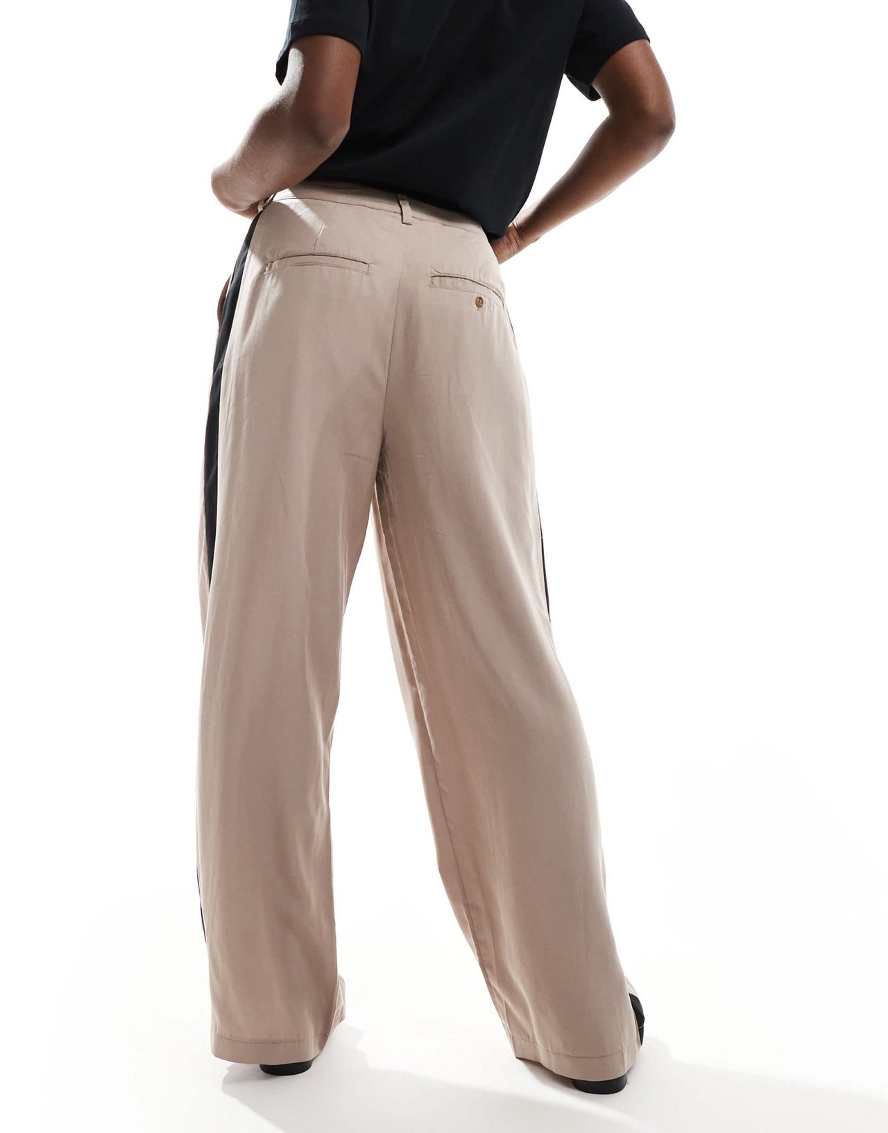 ASOS DESIGN pleat detail contrast panel trouser in mocha - ASOS Sample Sale