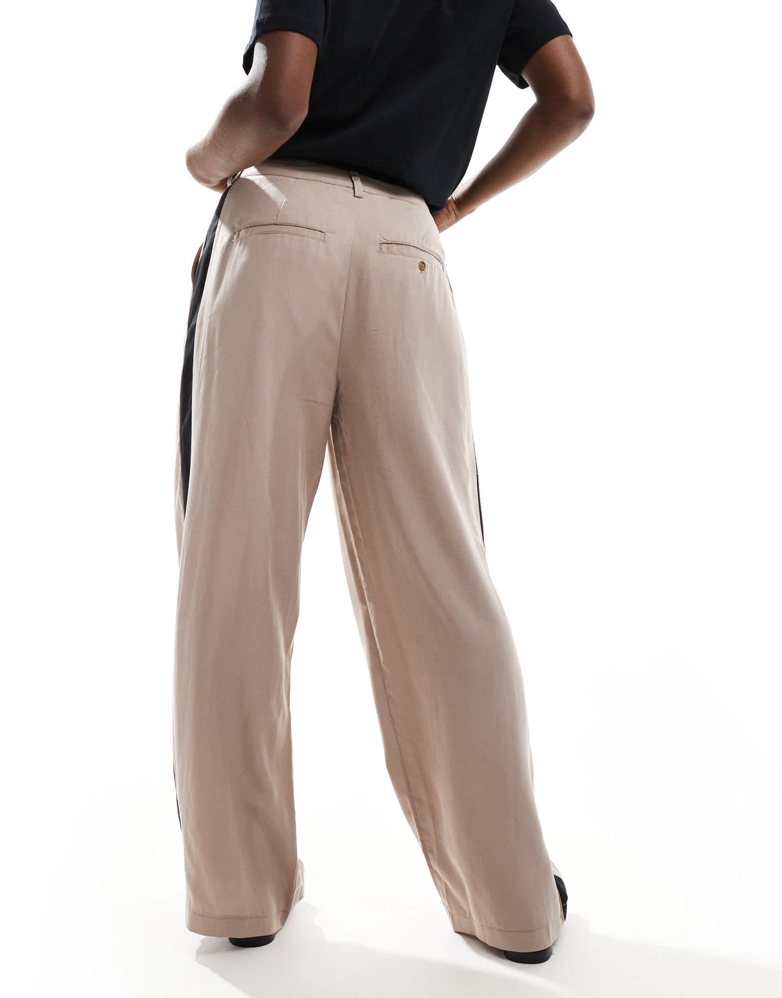 ASOS DESIGN pleat detail contrast panel trouser in mocha - ASOS Sample Sale