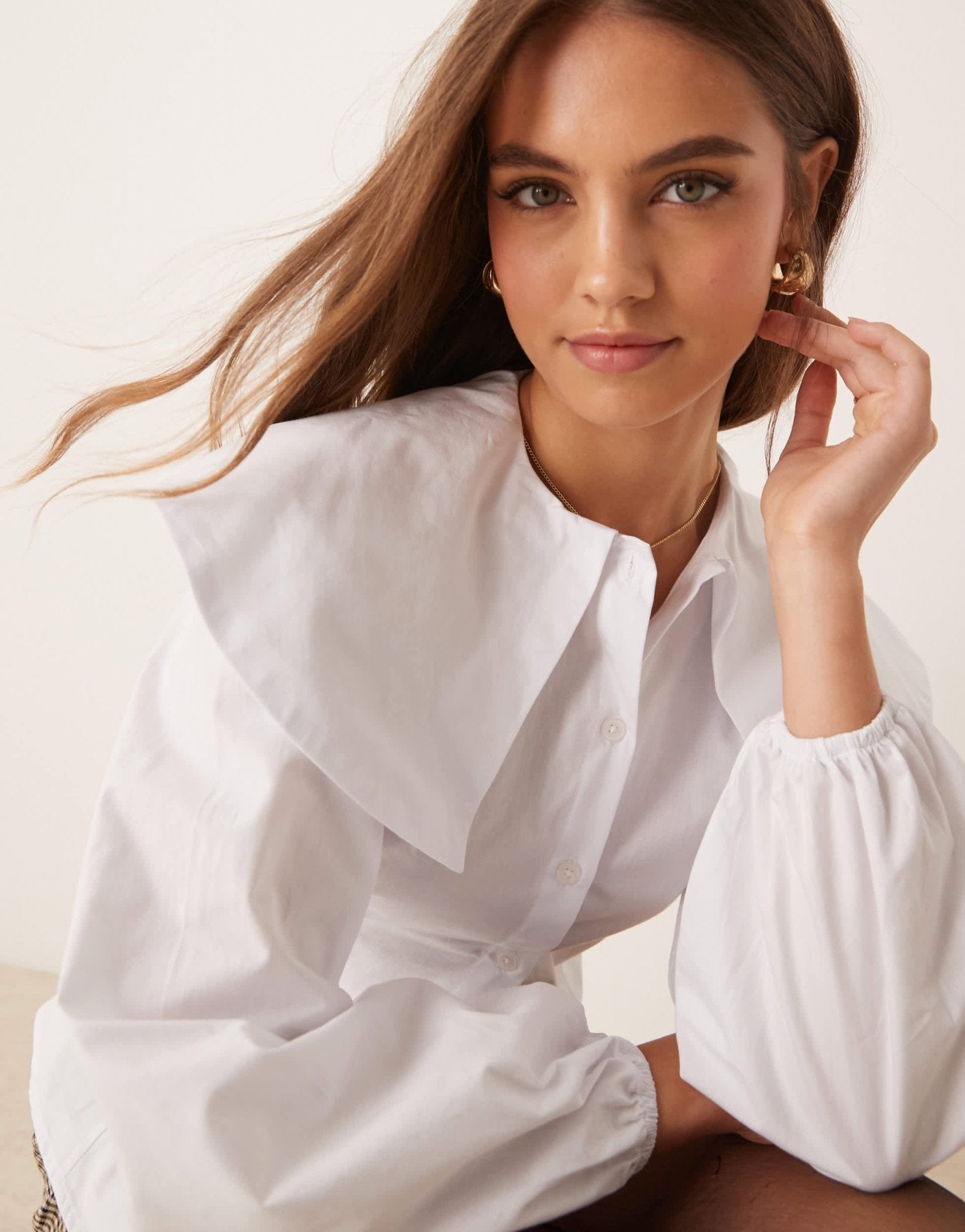 ASOS DESIGN poplin oversized collar fitted shirt in white - ASOS Sample Sale