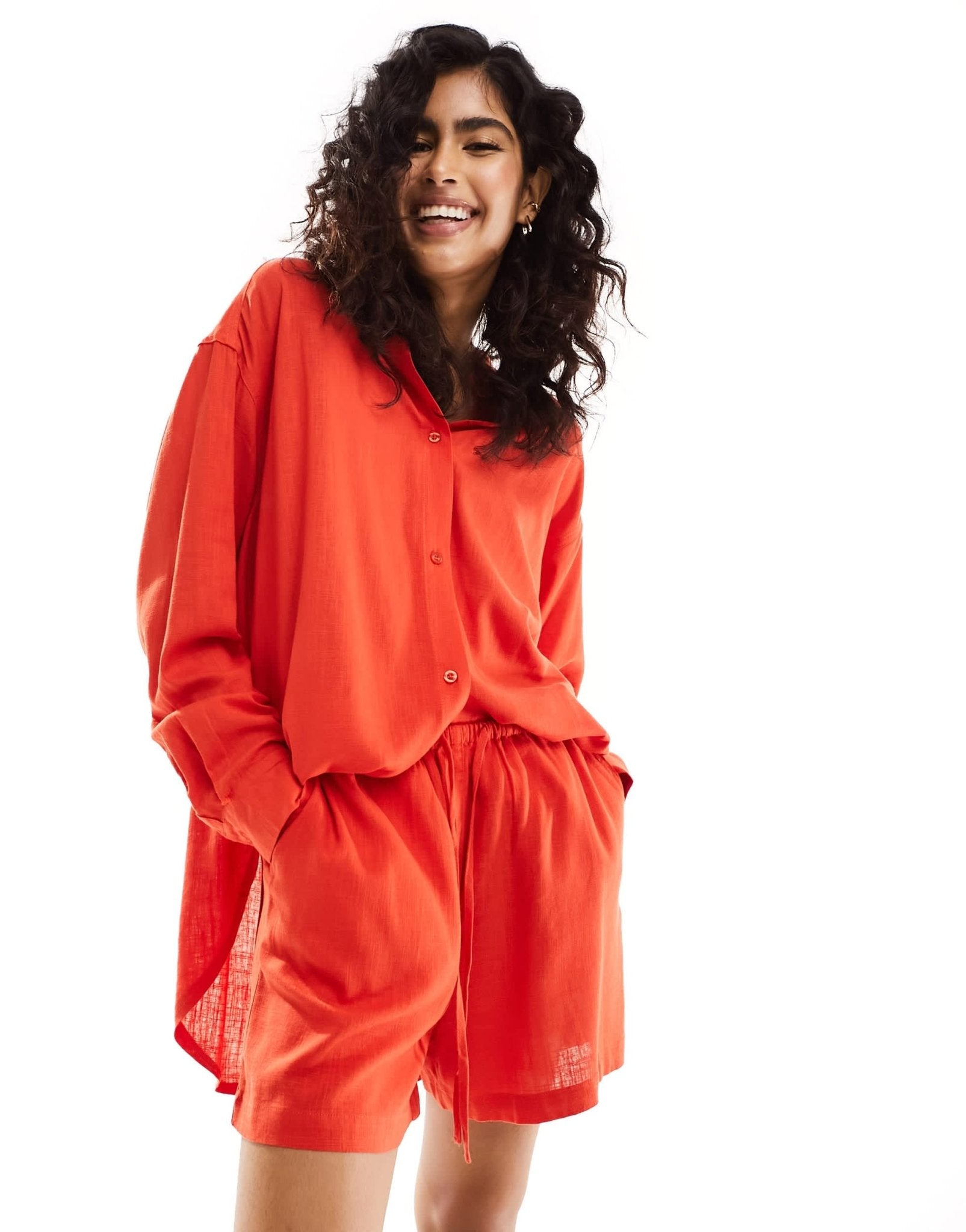 ASOS DESIGN pull on short with linen in red - ASOS Sample Sale