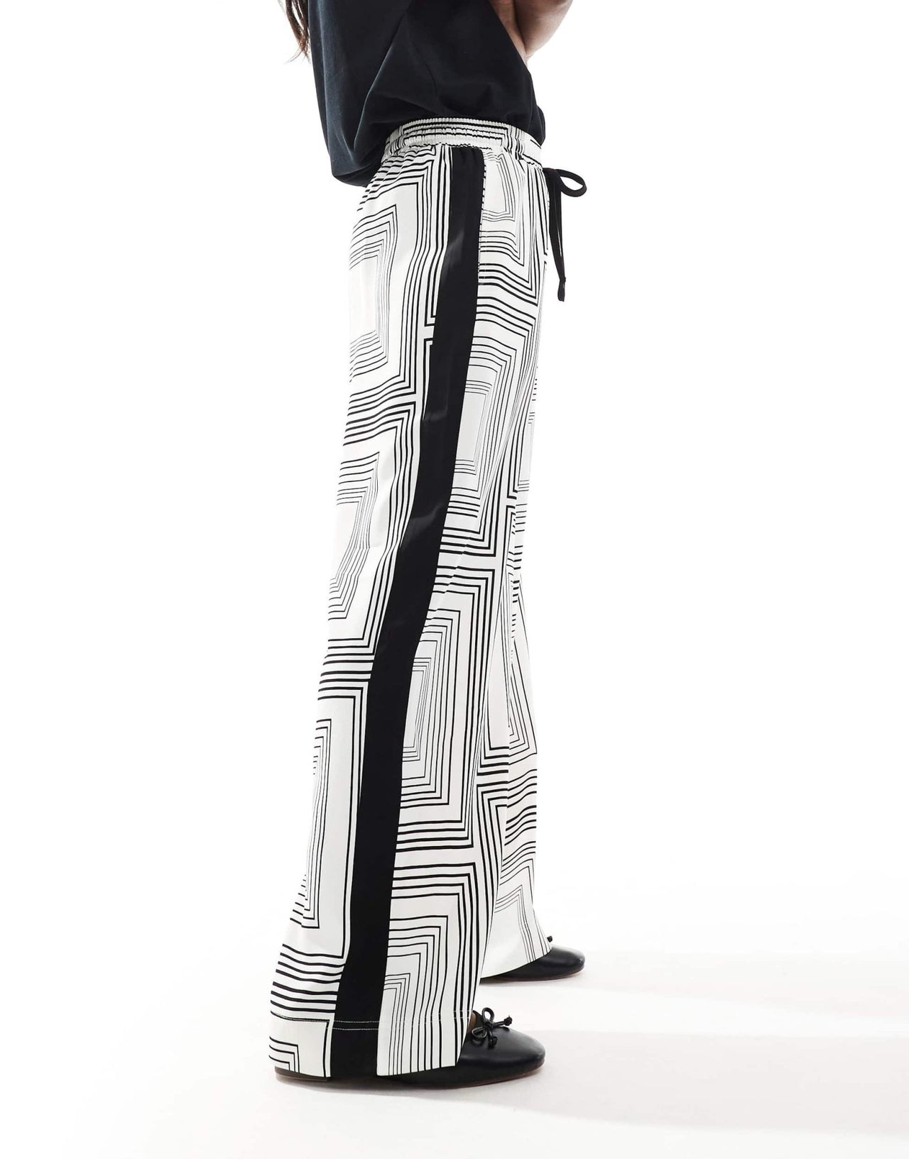 ASOS DESIGN pull on trousers with contrast panel in geo mono - ASOS Sample Sale