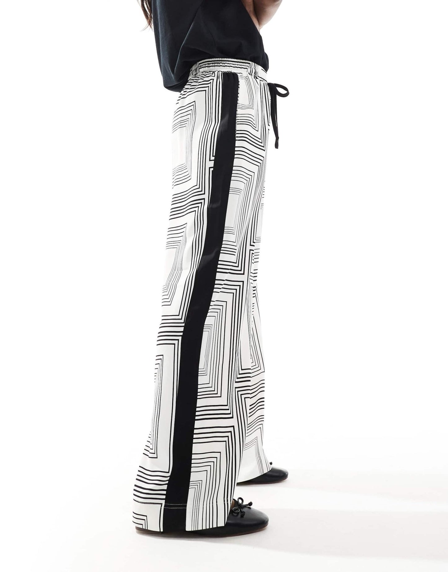 ASOS DESIGN pull on trousers with contrast panel in geo mono - ASOS Sample Sale