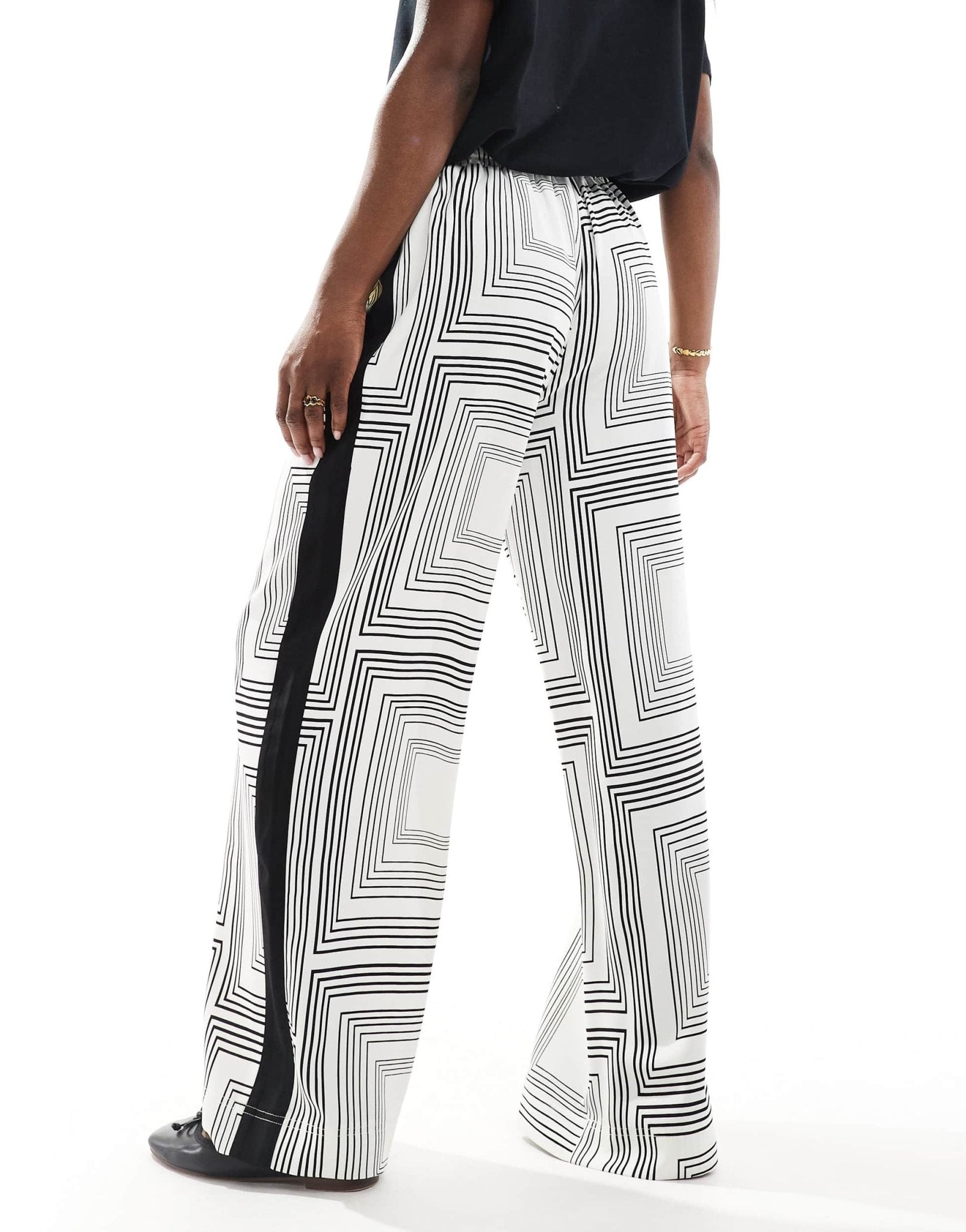 ASOS DESIGN pull on trousers with contrast panel in geo mono - ASOS Sample Sale