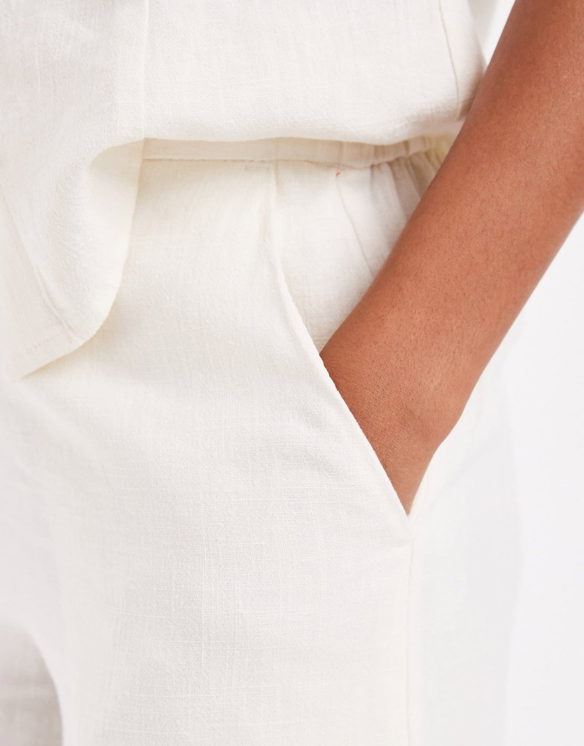 ASOS DESIGN relaxed dad shorts with linen in cream - ASOS Sample Sale