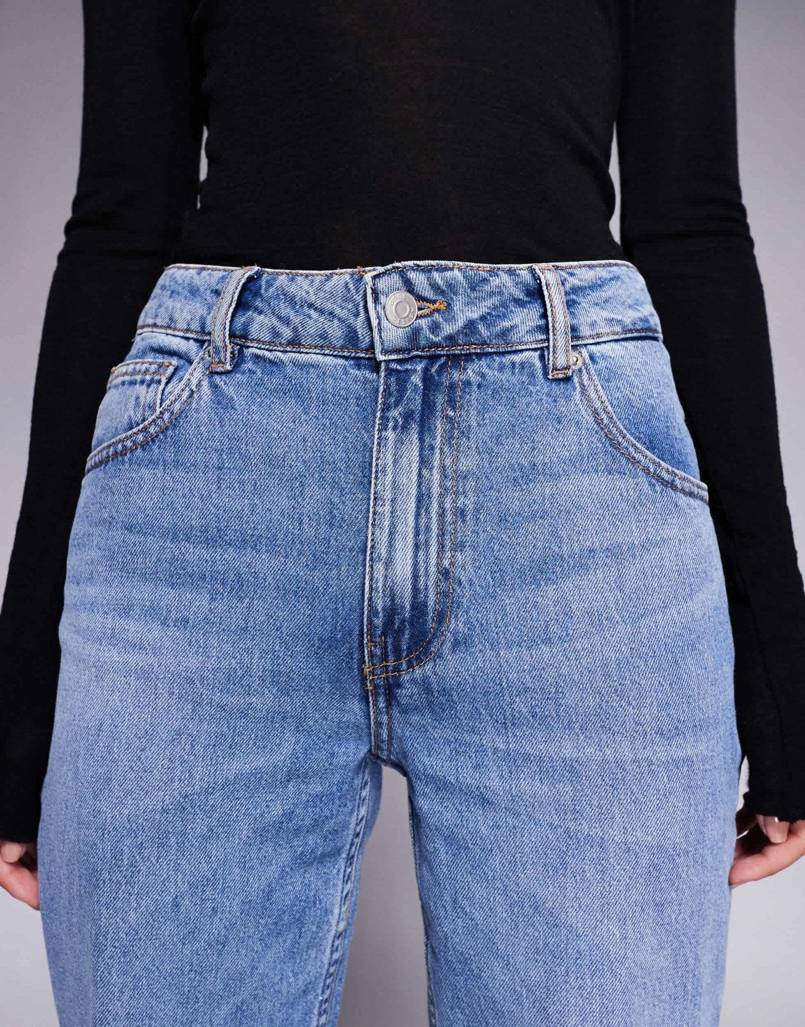 ASOS DESIGN relaxed flare jean in mid blue – ASOS Sample Sale