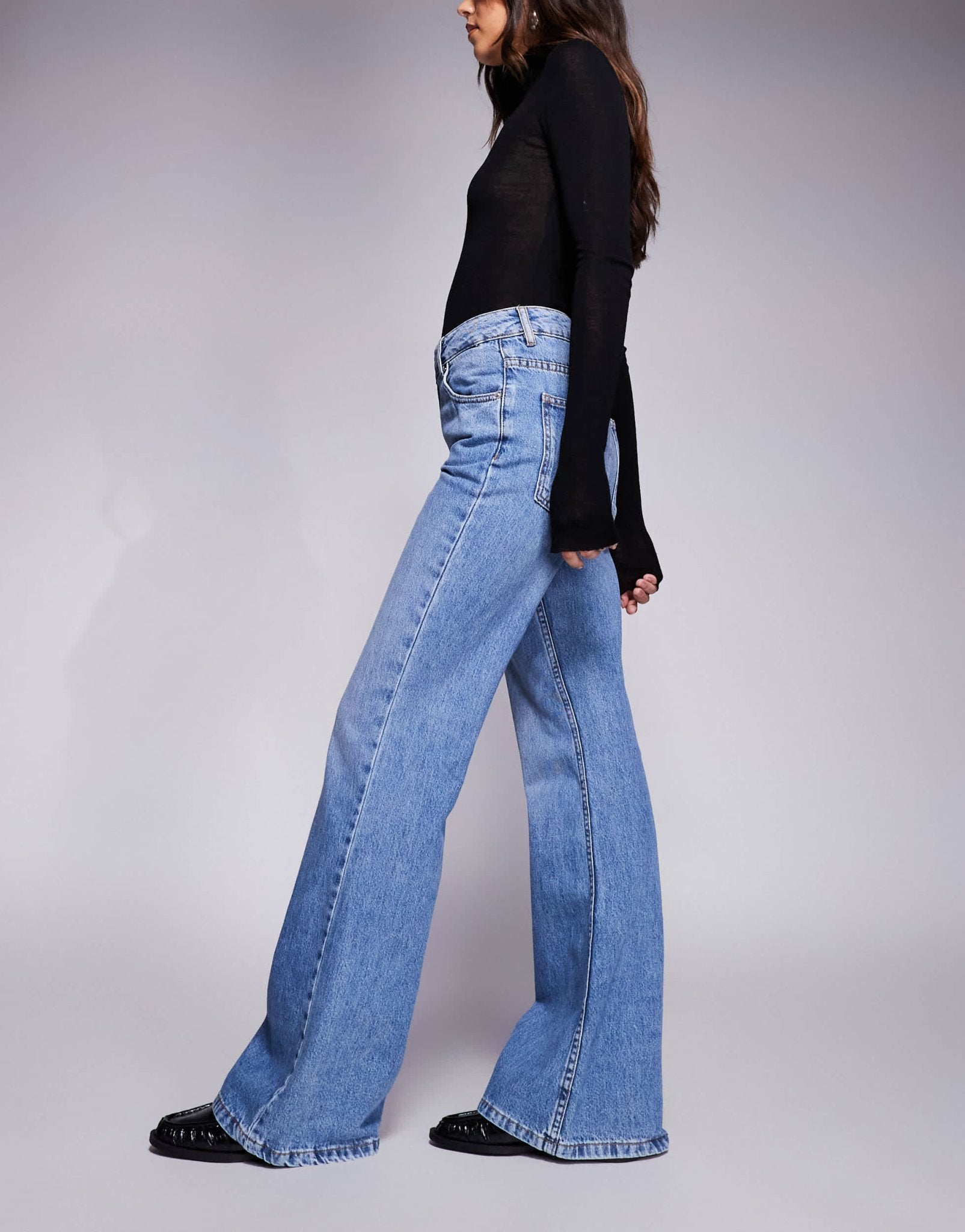ASOS DESIGN relaxed flare jean in mid blue – ASOS Sample Sale
