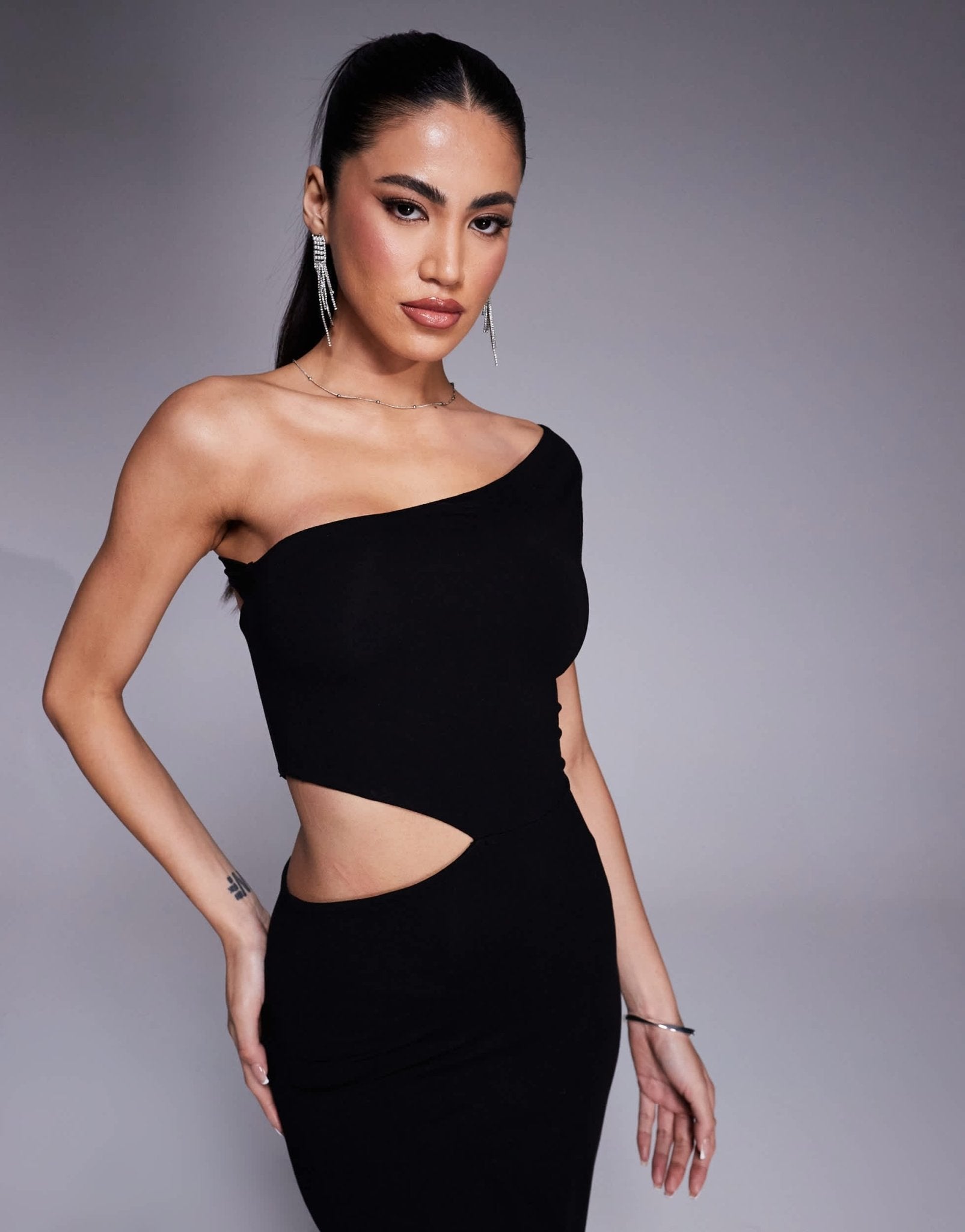 ASOS DESIGN scooped one shoulder maxi with waist slash in black - ASOS Sample Sale