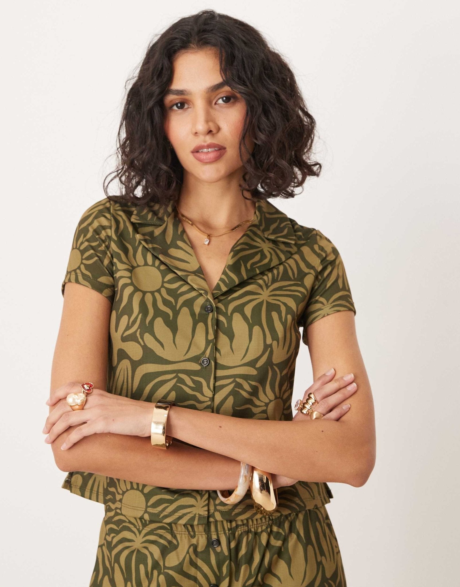 ASOS DESIGN shrunken revere shirt co - ord in floral print in khaki - ASOS Sample Sale
