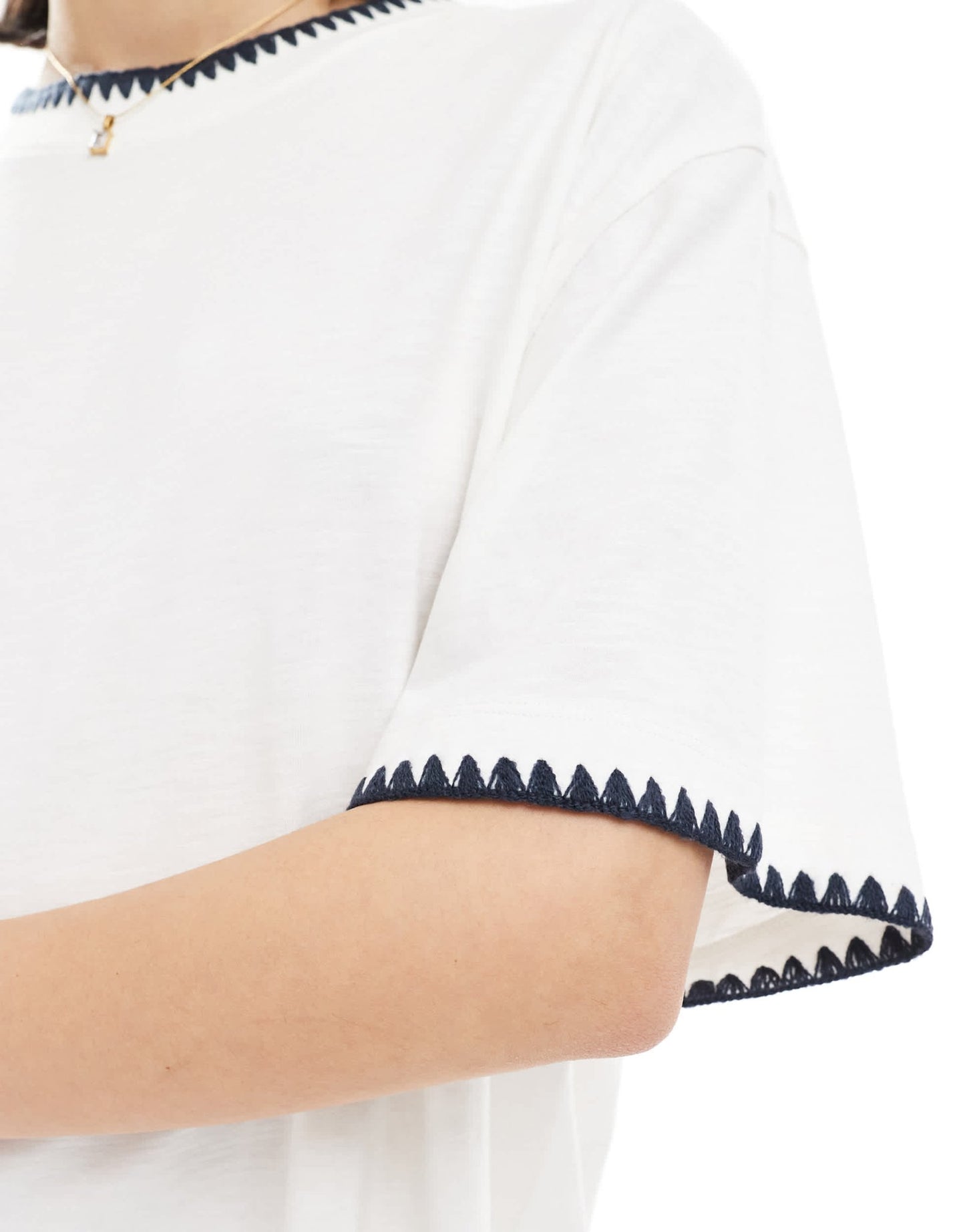 ASOS DESIGN slubby oversized t-shirt with ricrac detail in white - ASOS Sample Sale