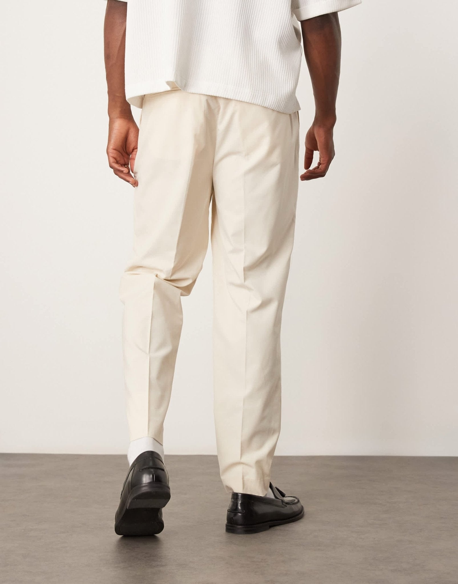 ASOS DESIGN smart co - ord tapered trousers in cream with elasticated waist - ASOS Sample Sale