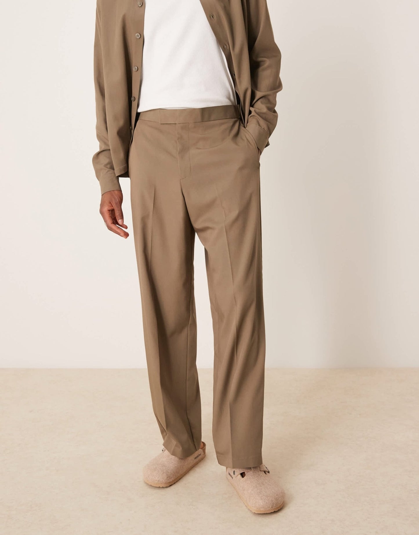 ASOS DESIGN smart co - ord wide leg trousers in khaki peach feel texture with elasticated waist - ASOS Sample Sale
