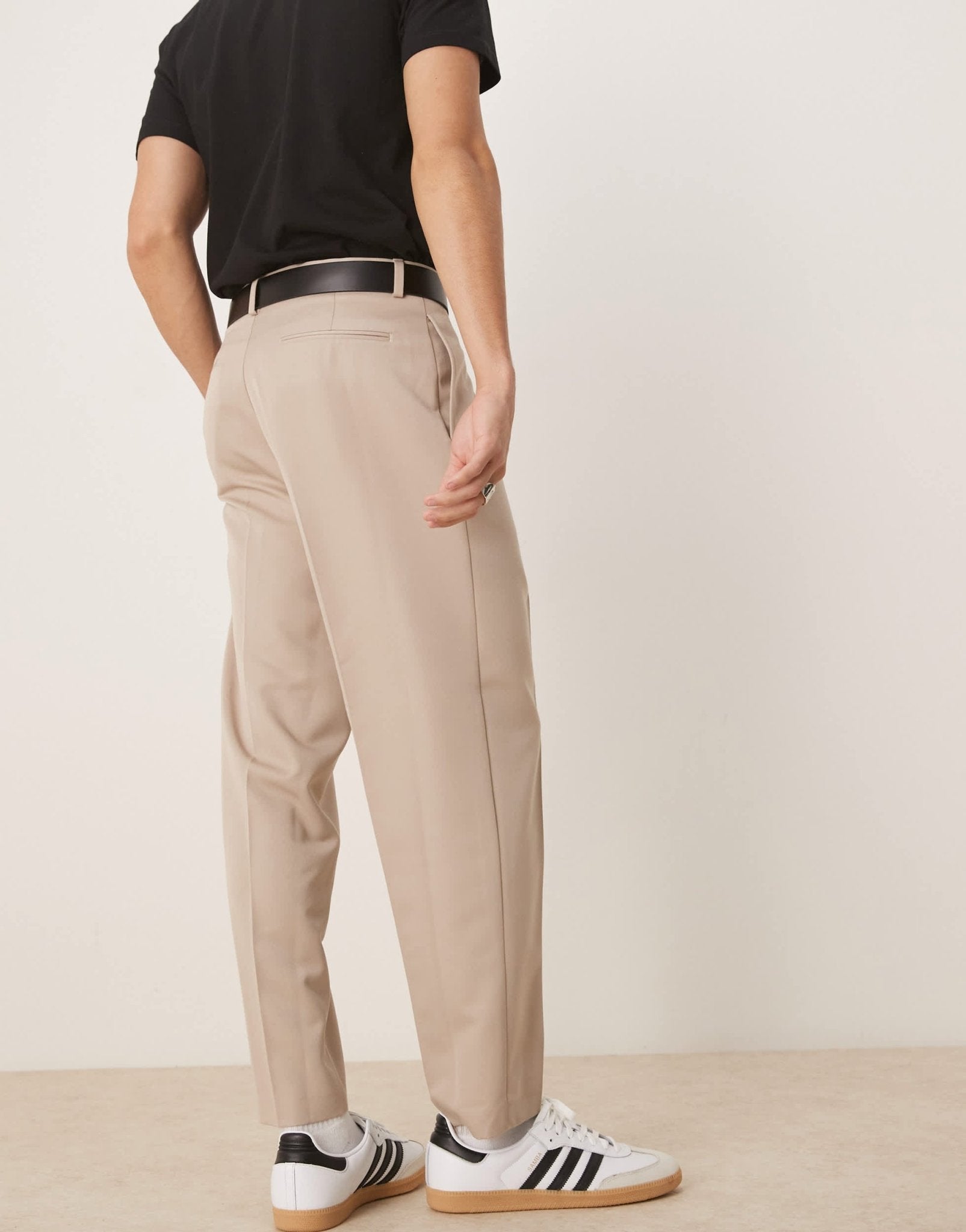 ASOS DESIGN smart relaxed tapered fit trousers with front pleat in stone - ASOS Sample Sale