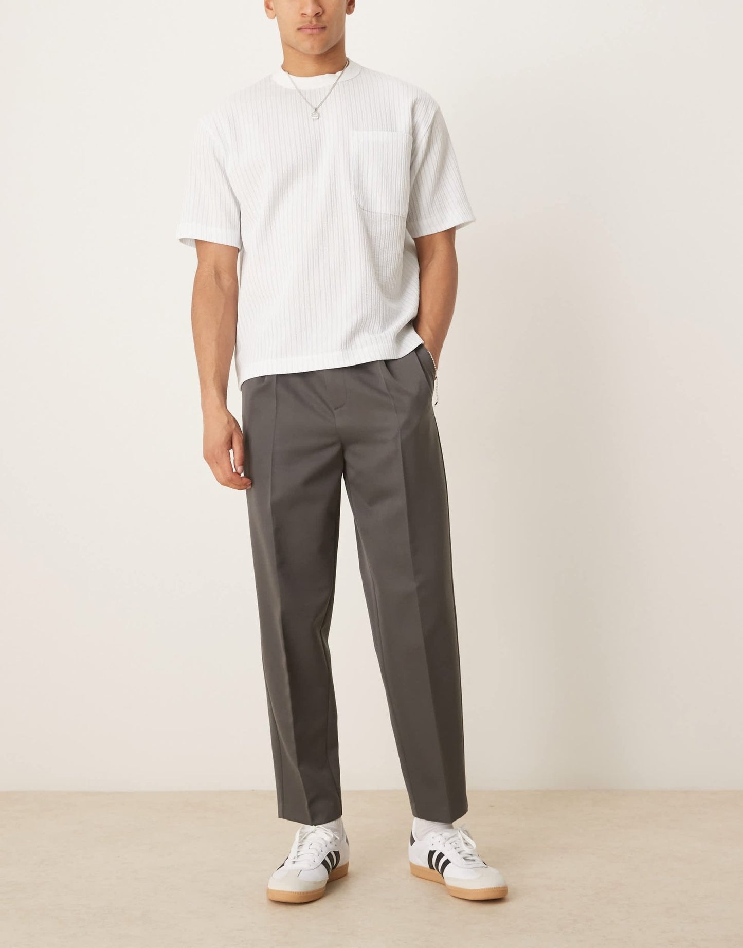 ASOS DESIGN smart relaxed tapered trousers with front pleat in charcoal - ASOS Sample Sale