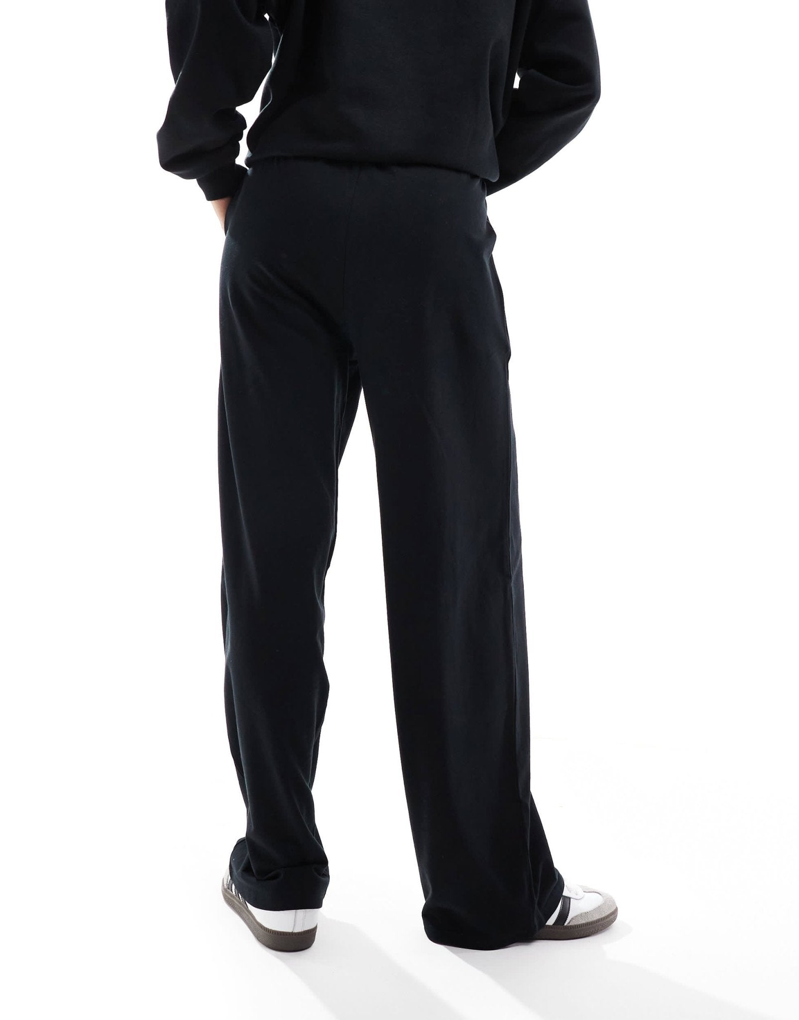 ASOS DESIGN straight leg jogger in black - ASOS Sample Sale