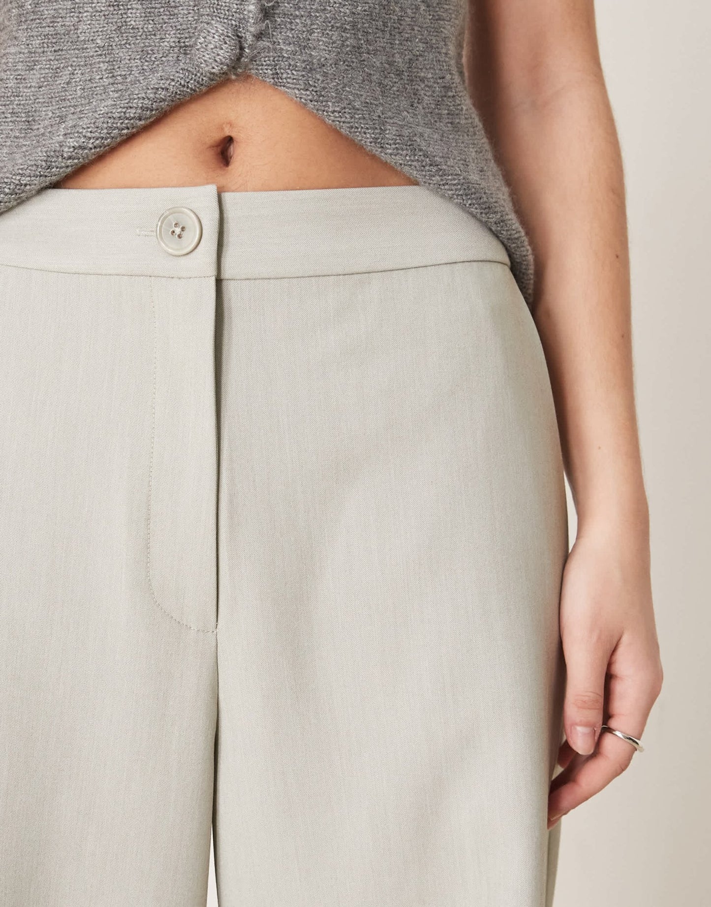 ASOS DESIGN tailored relaxed straight leg trousers in sage green - ASOS Sample Sale