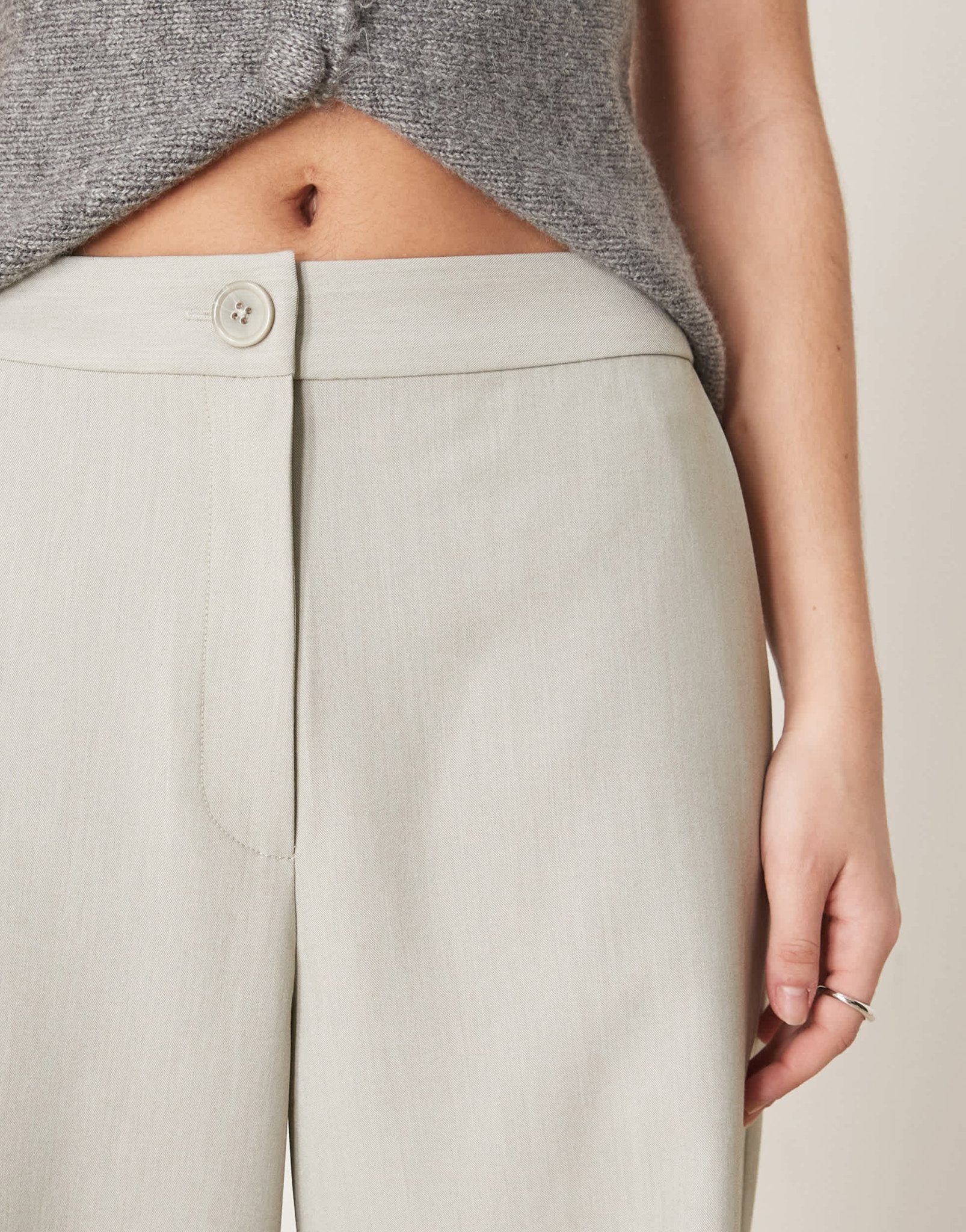 ASOS DESIGN tailored relaxed straight leg trousers in sage green - ASOS Sample Sale